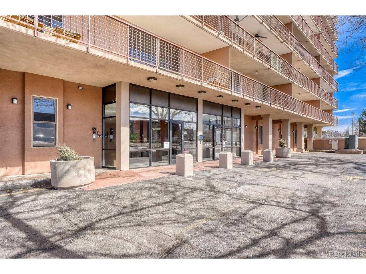 2225 Buchtel #305, Denver, CO 80210