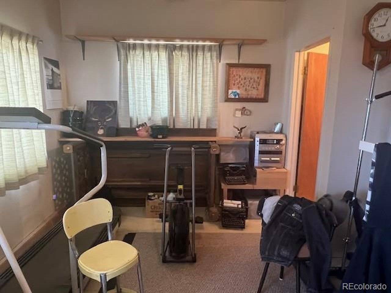 922 8th, Alamosa, CO 81101