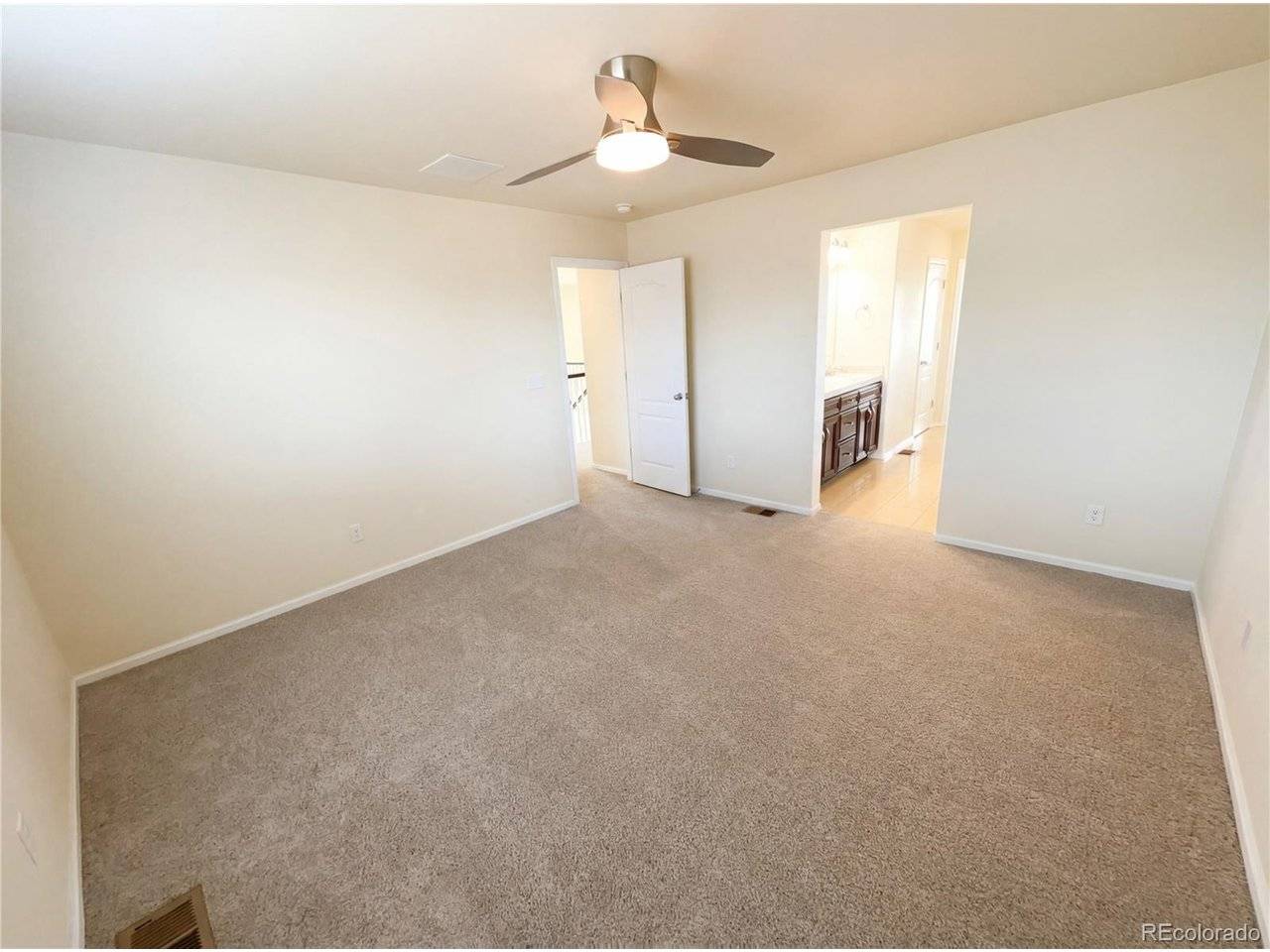 6334 N Ensenada, Aurora, CO 80019