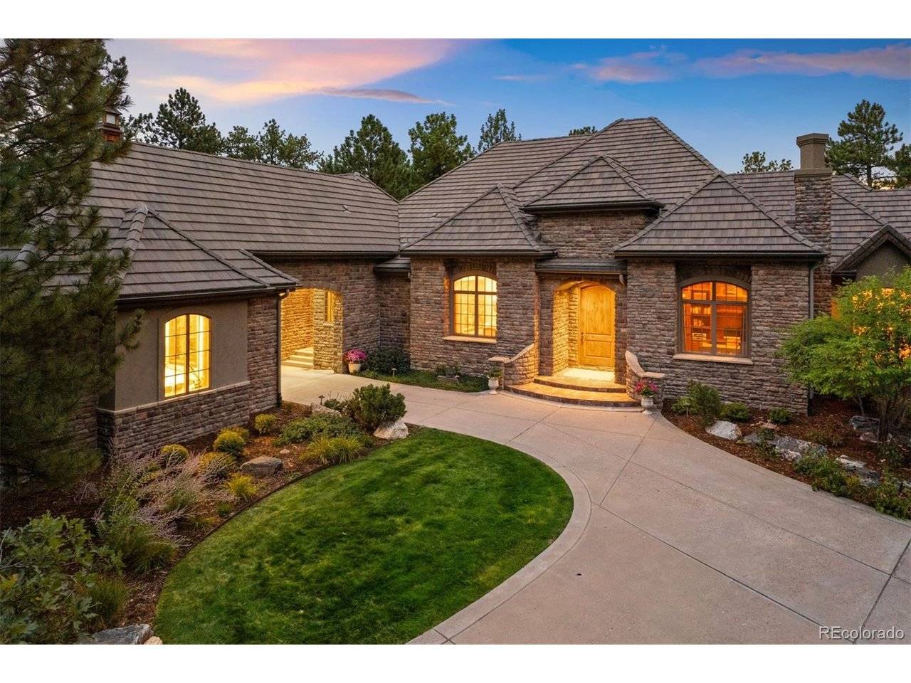 976 Country Club, Castle Rock, CO 80108