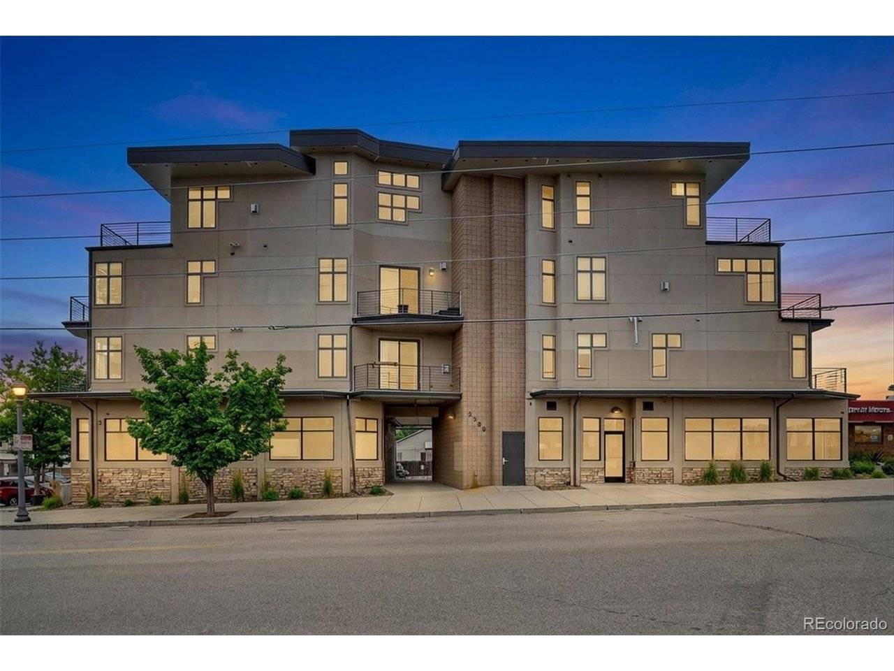 2900 W 44th #201, Denver, CO 80211