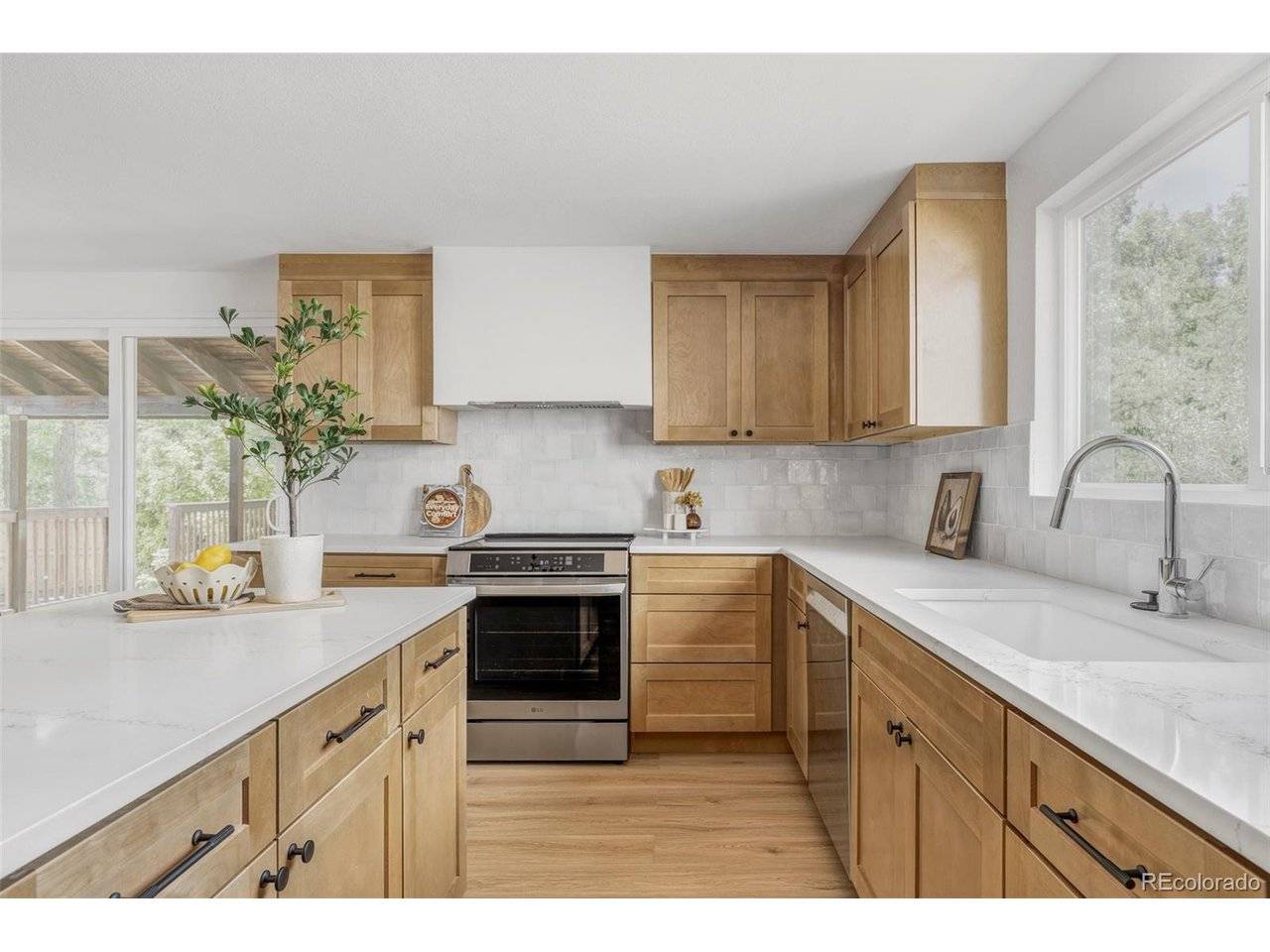 6321 S Florence, Englewood, CO 80111