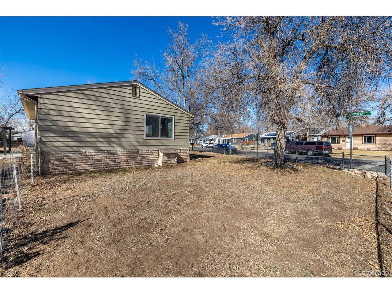 3110 W Bear Creek, Englewood, CO 80110
