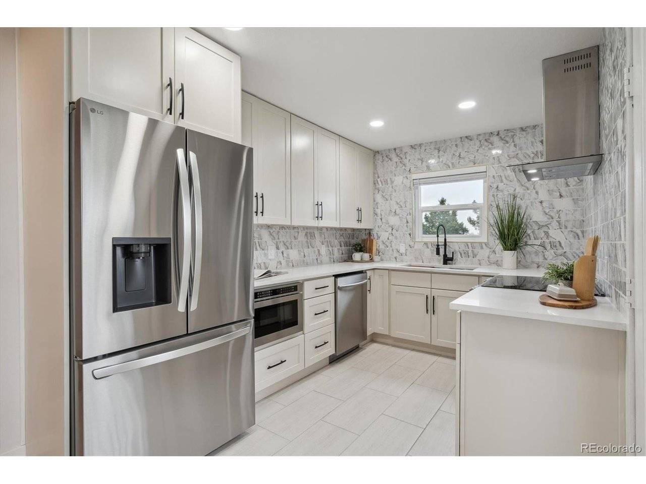 Address not disclosed, Larkspur, CO 80118