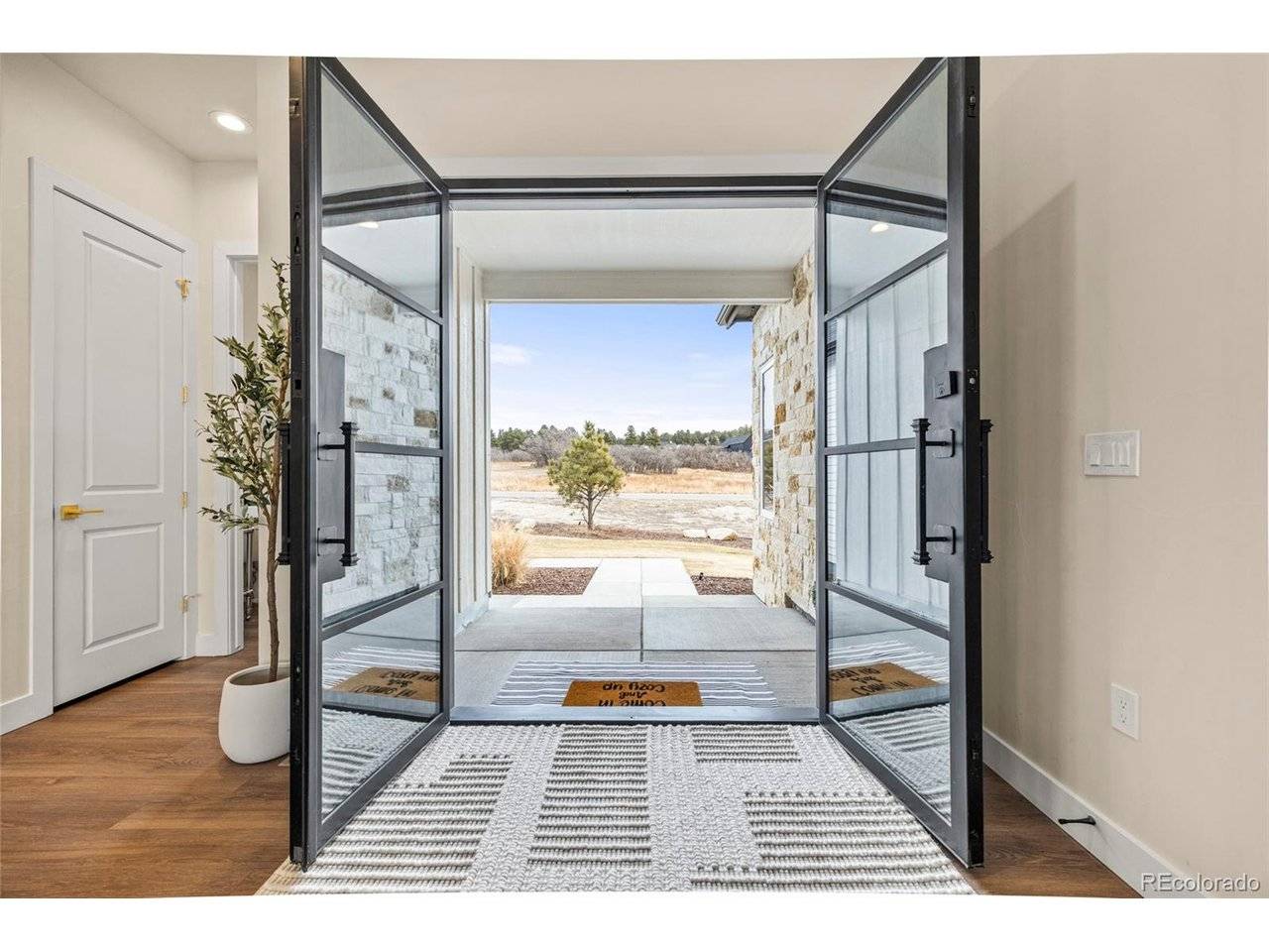 1675 Arrowpoint, Franktown, CO 80116