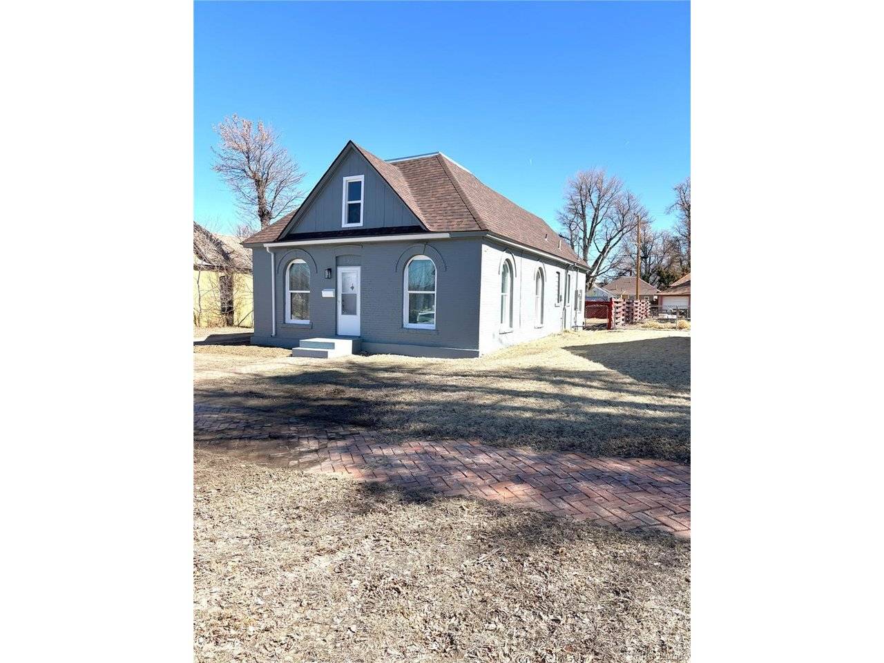 805 Raton, La Junta, CO 81050