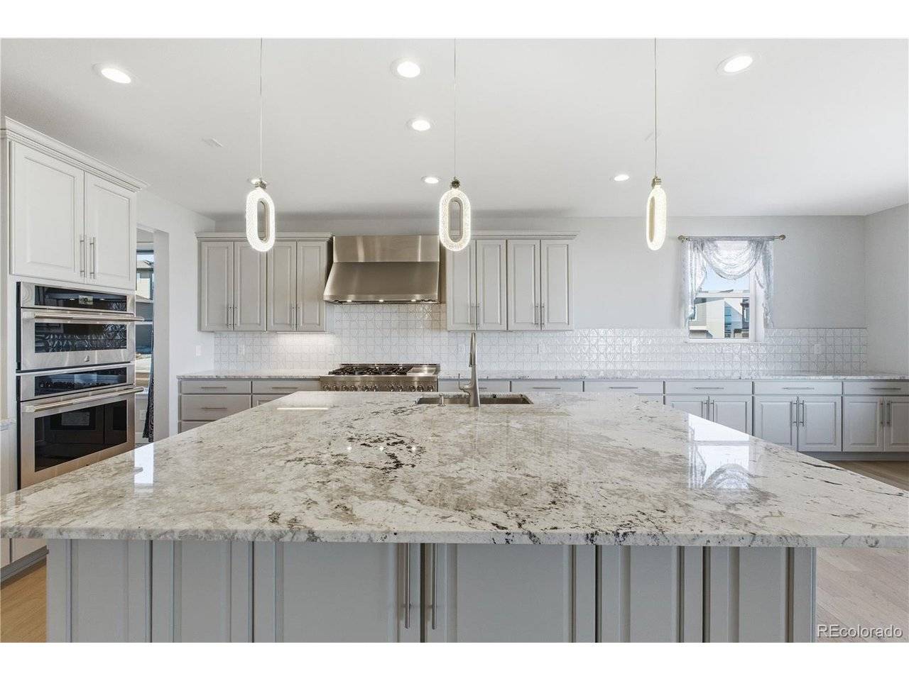 5910 Riesberg, Castle Rock, CO 80104