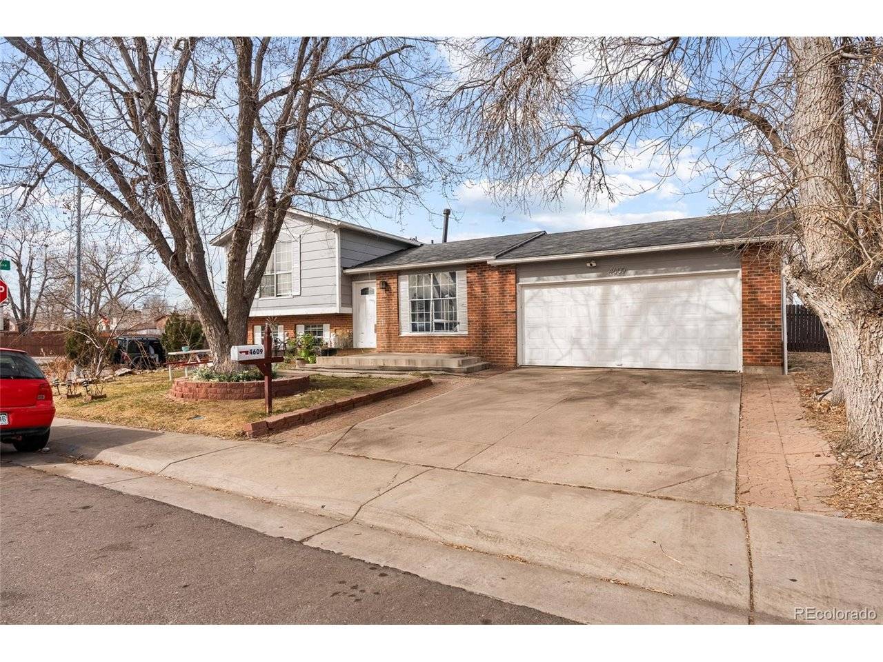4609 Fontana, Denver, CO 80239
