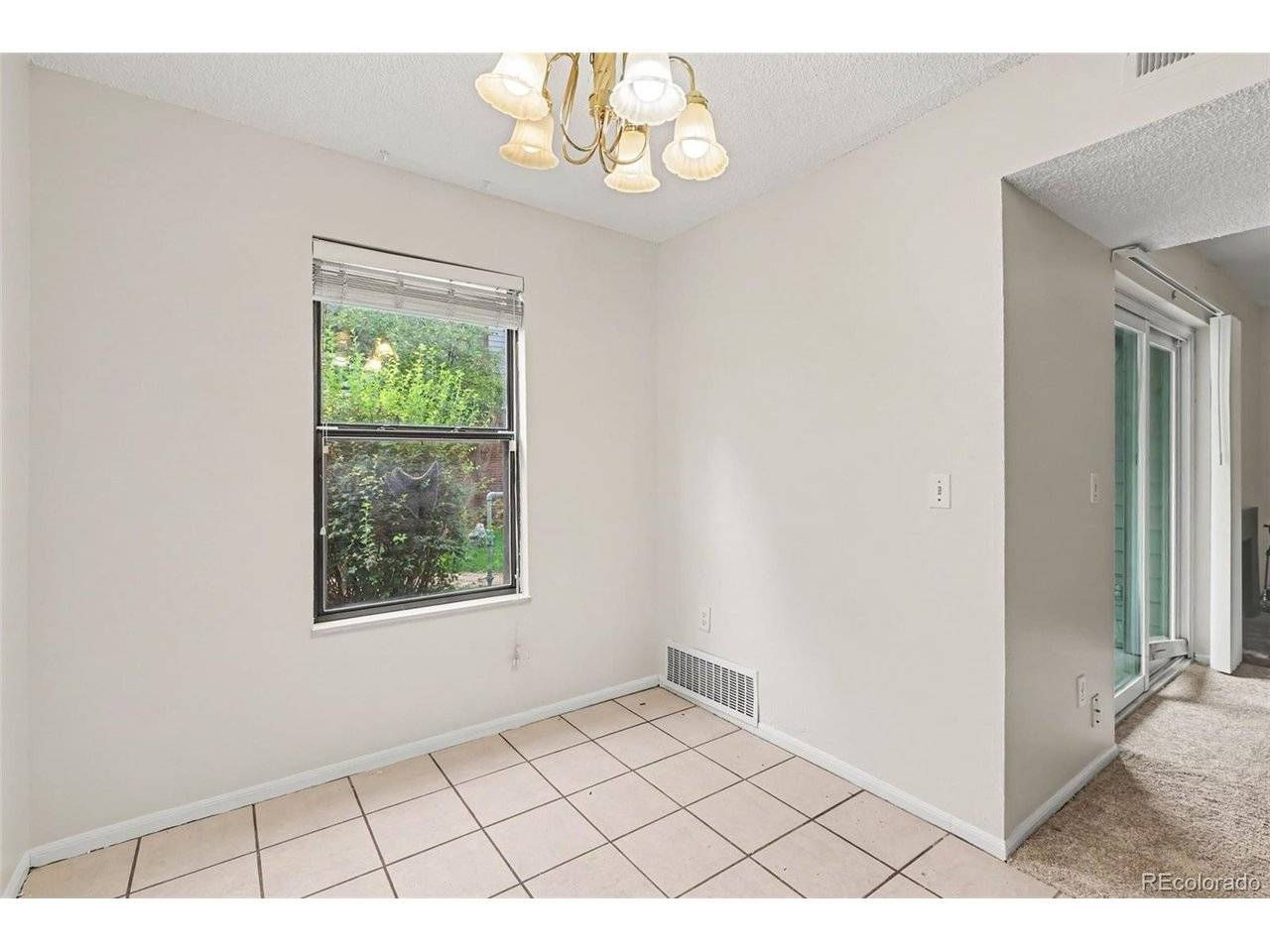 7665 E Eastman #102C, Denver, CO 80231