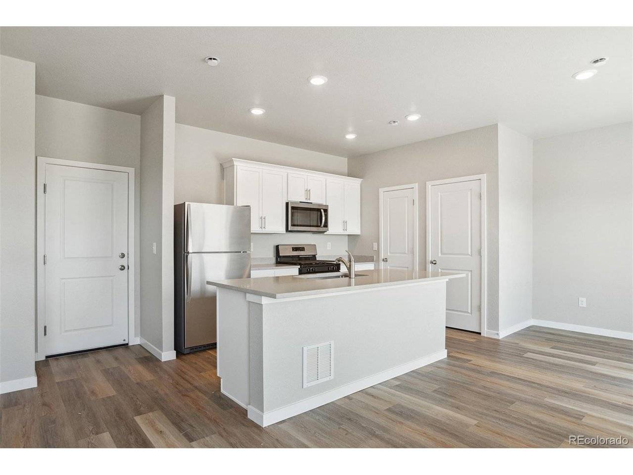 48160 Shetland, Bennett, CO 80102