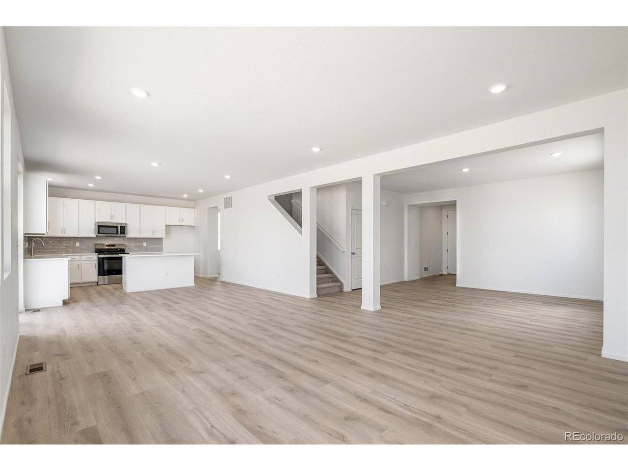 47399 Magnolia, Bennett, CO 80102