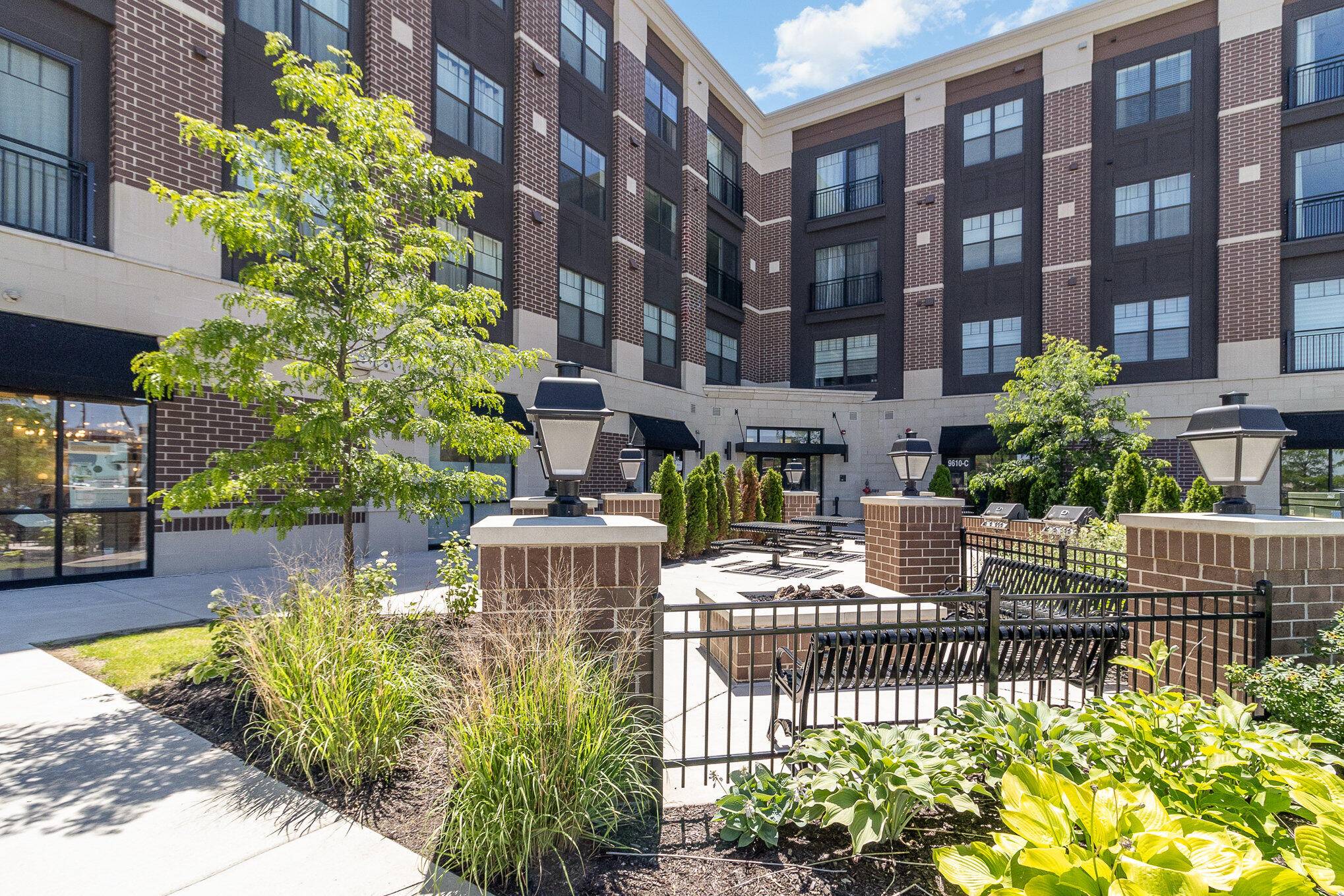 9610 N Centennial Drive #312, Munster, IN 46321