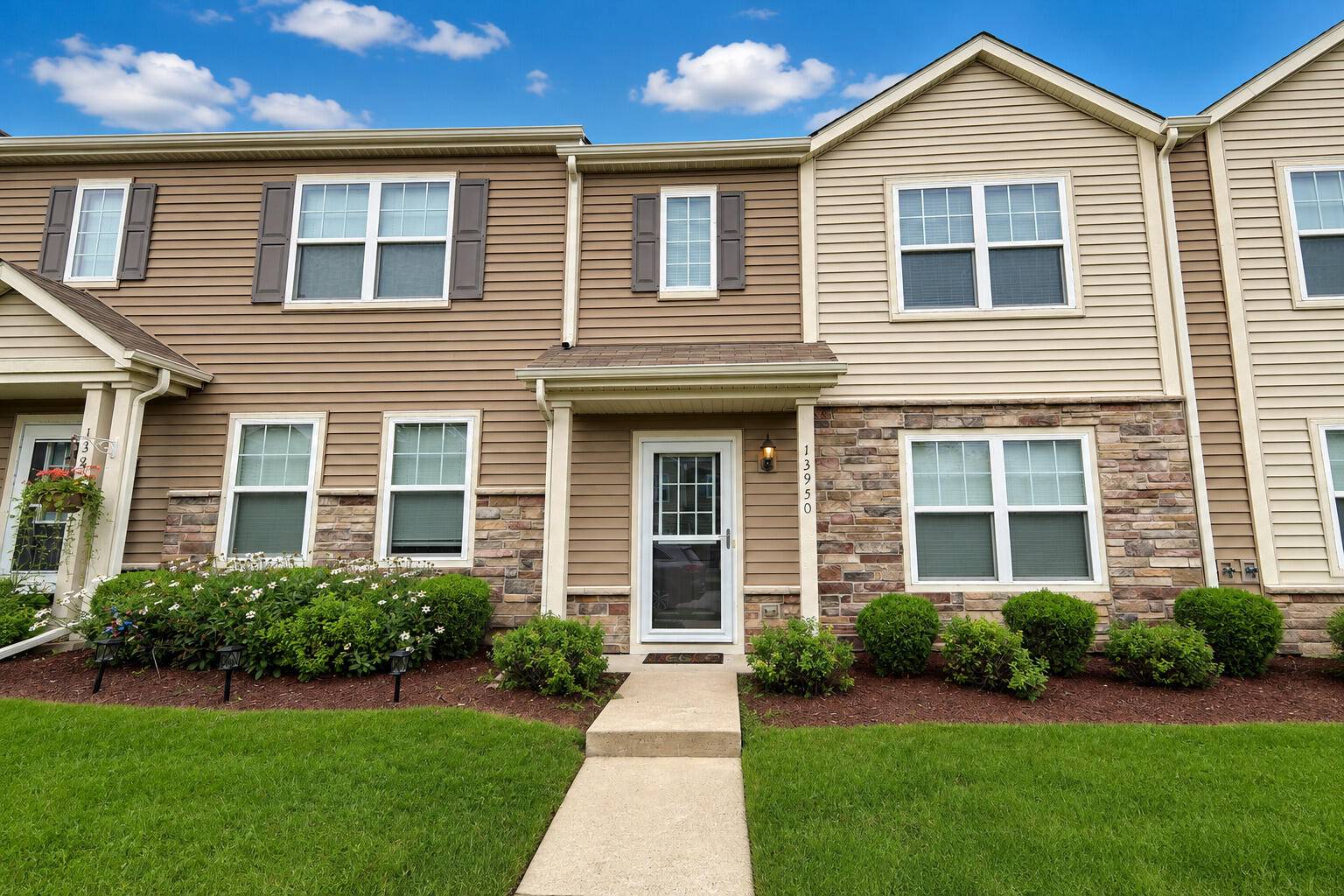 13950 Paramount Way, Cedar Lake, IN 46303