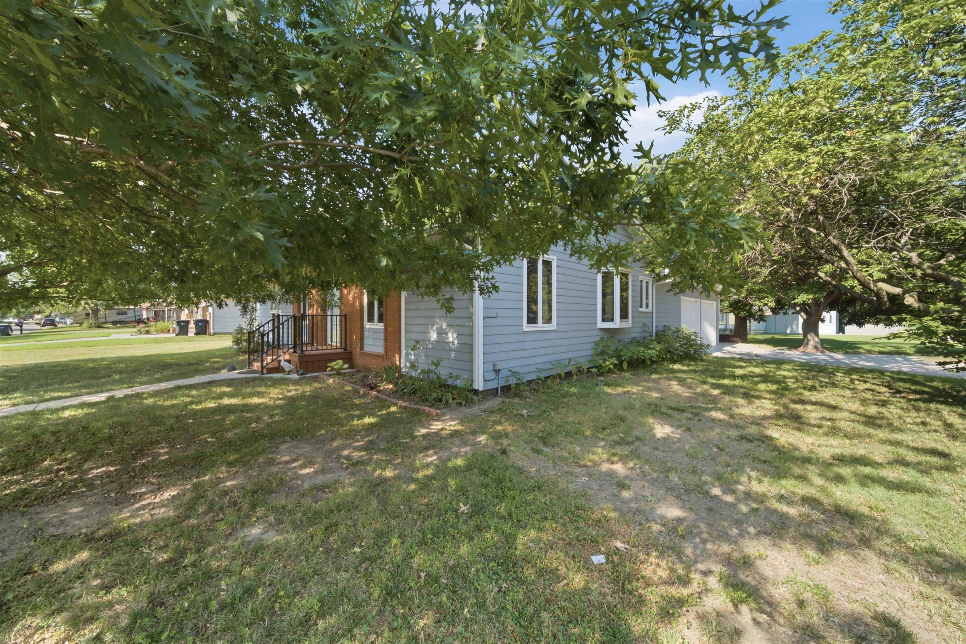 1527 Westborough, Newton, KS 67114