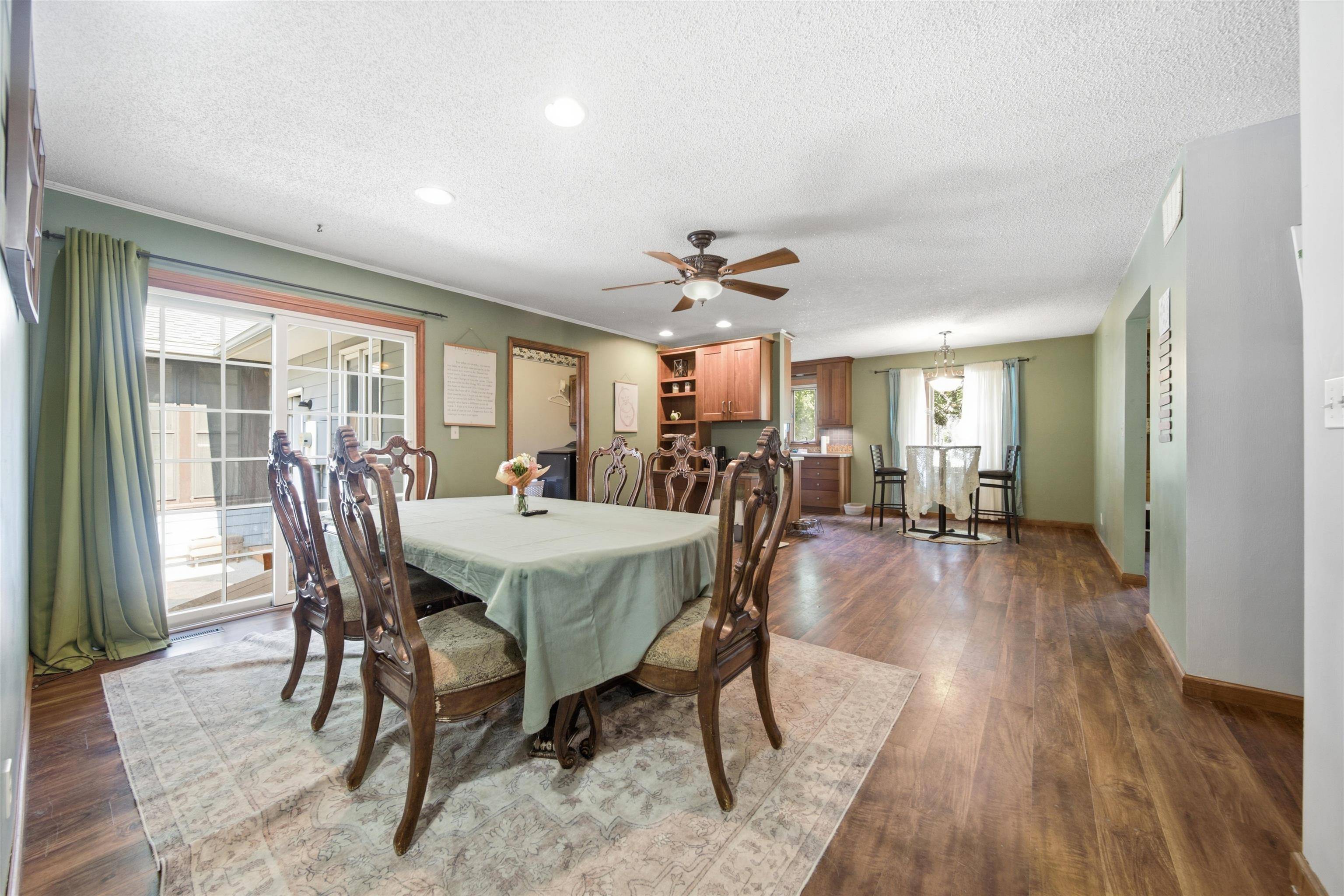 1527 Westborough, Newton, KS 67114
