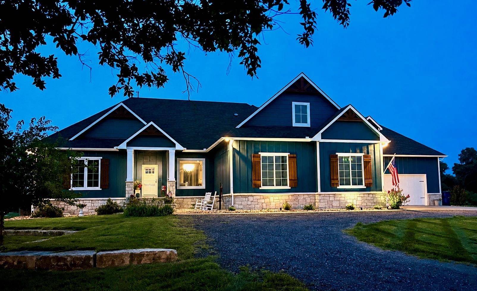 1042 N Lake Road, Cheney, KS 67025-7706
