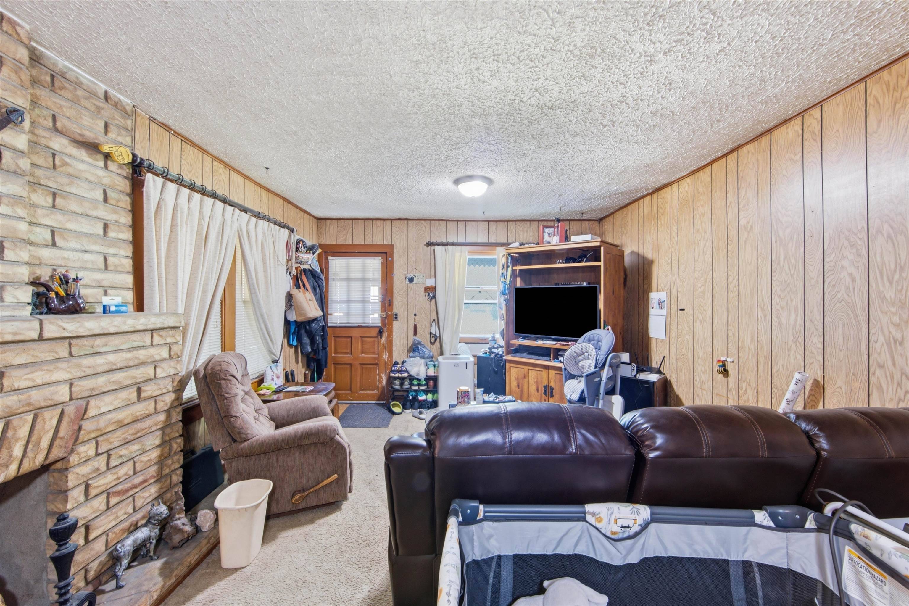 1925 W Mccormick, Wichita, KS 67213