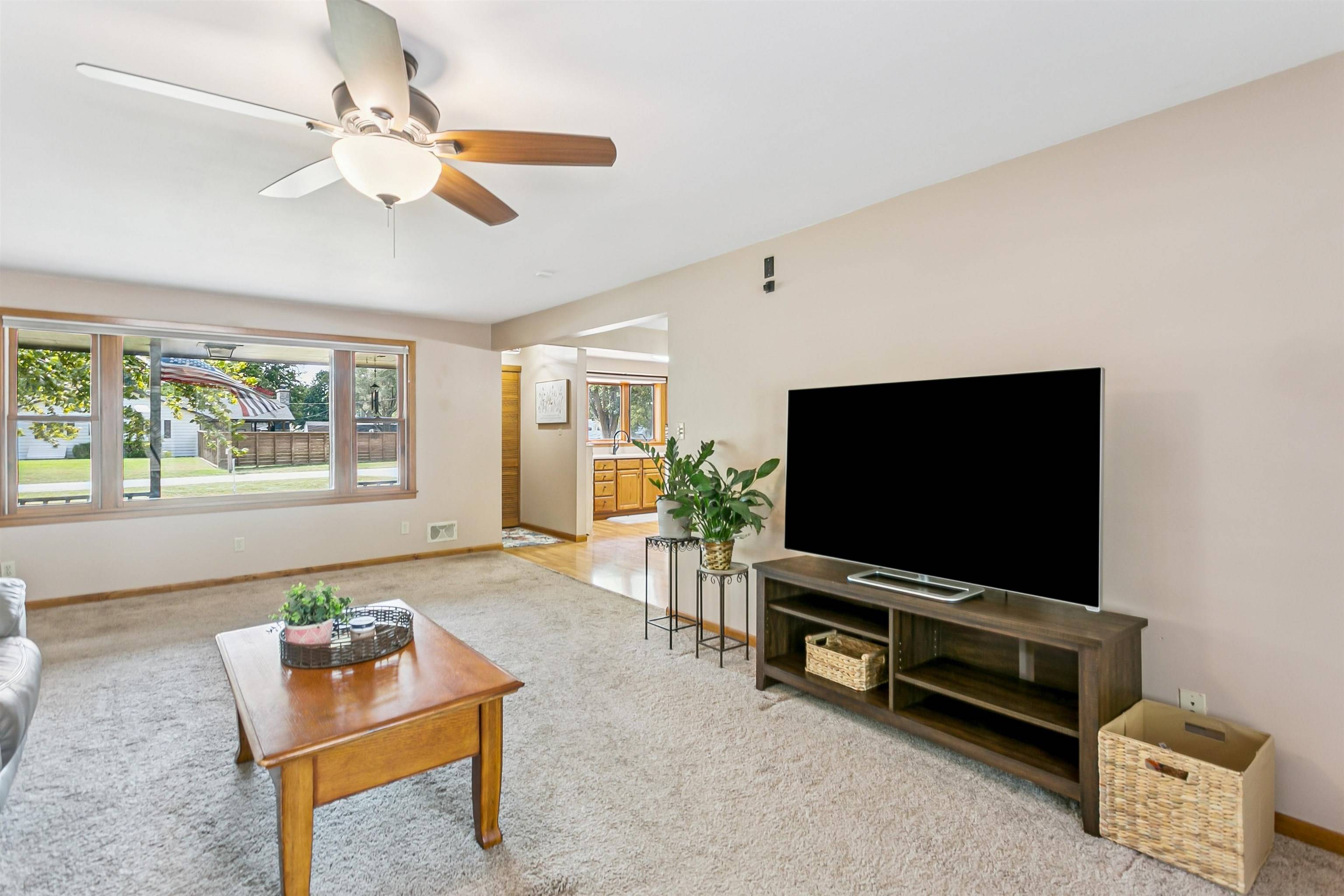 6900 W Hollywood, Wichita, KS 67215