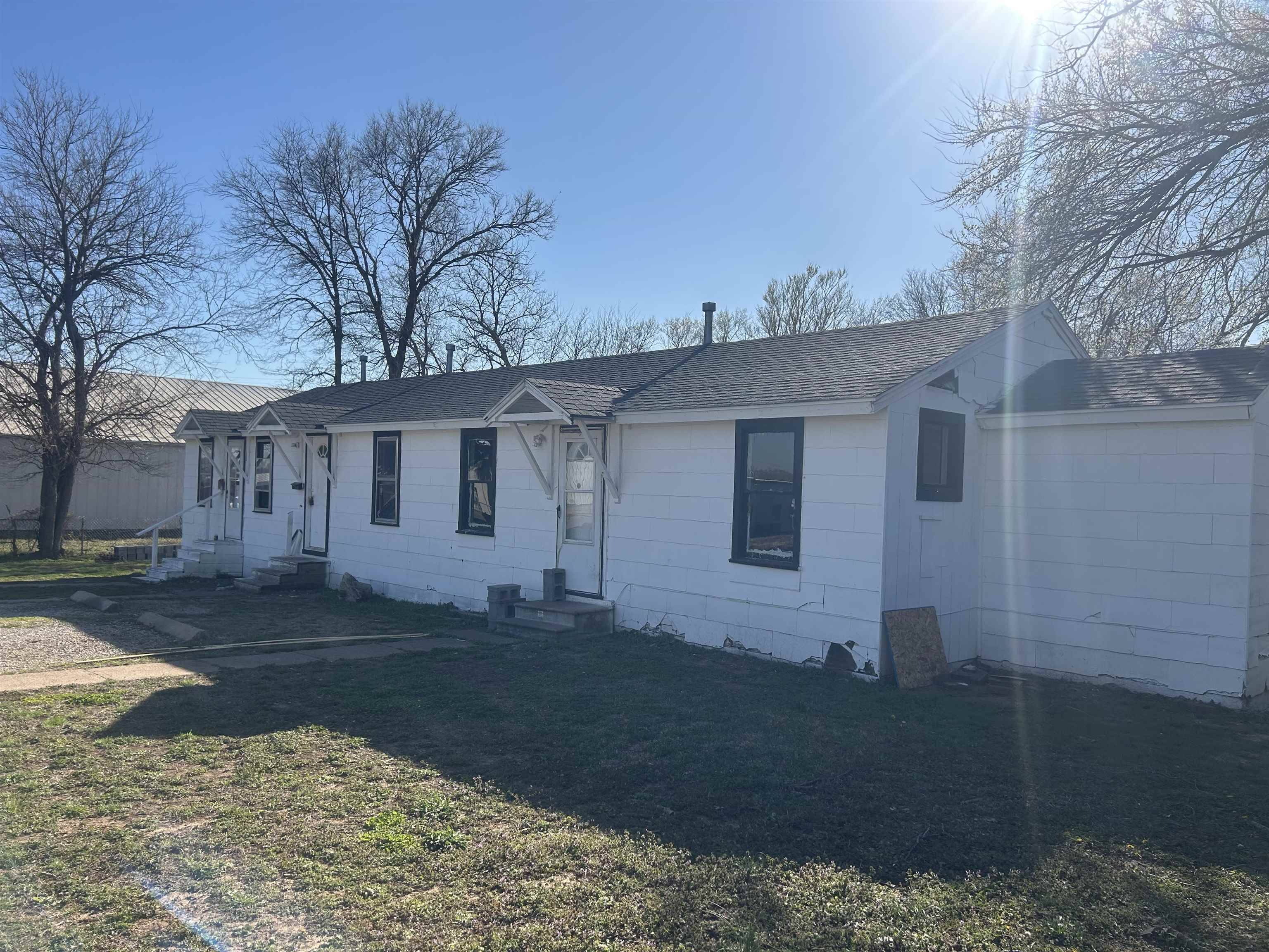 1220 S C St, Wellington, KS 67152