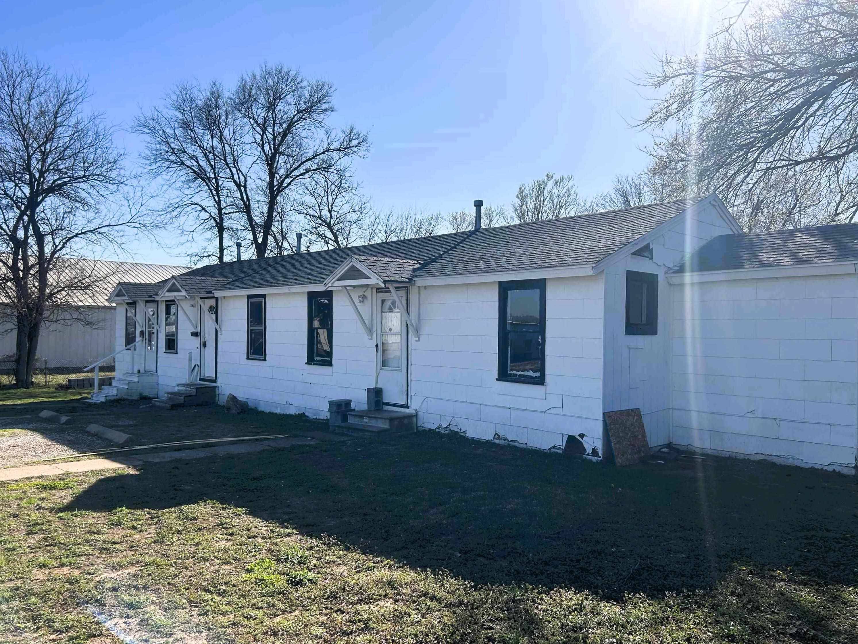 1220 S C St, Wellington, KS 67152