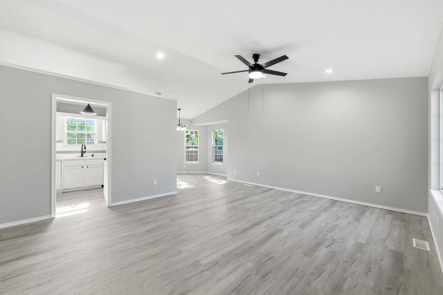 1826 S Mars, Wichita, KS 67209