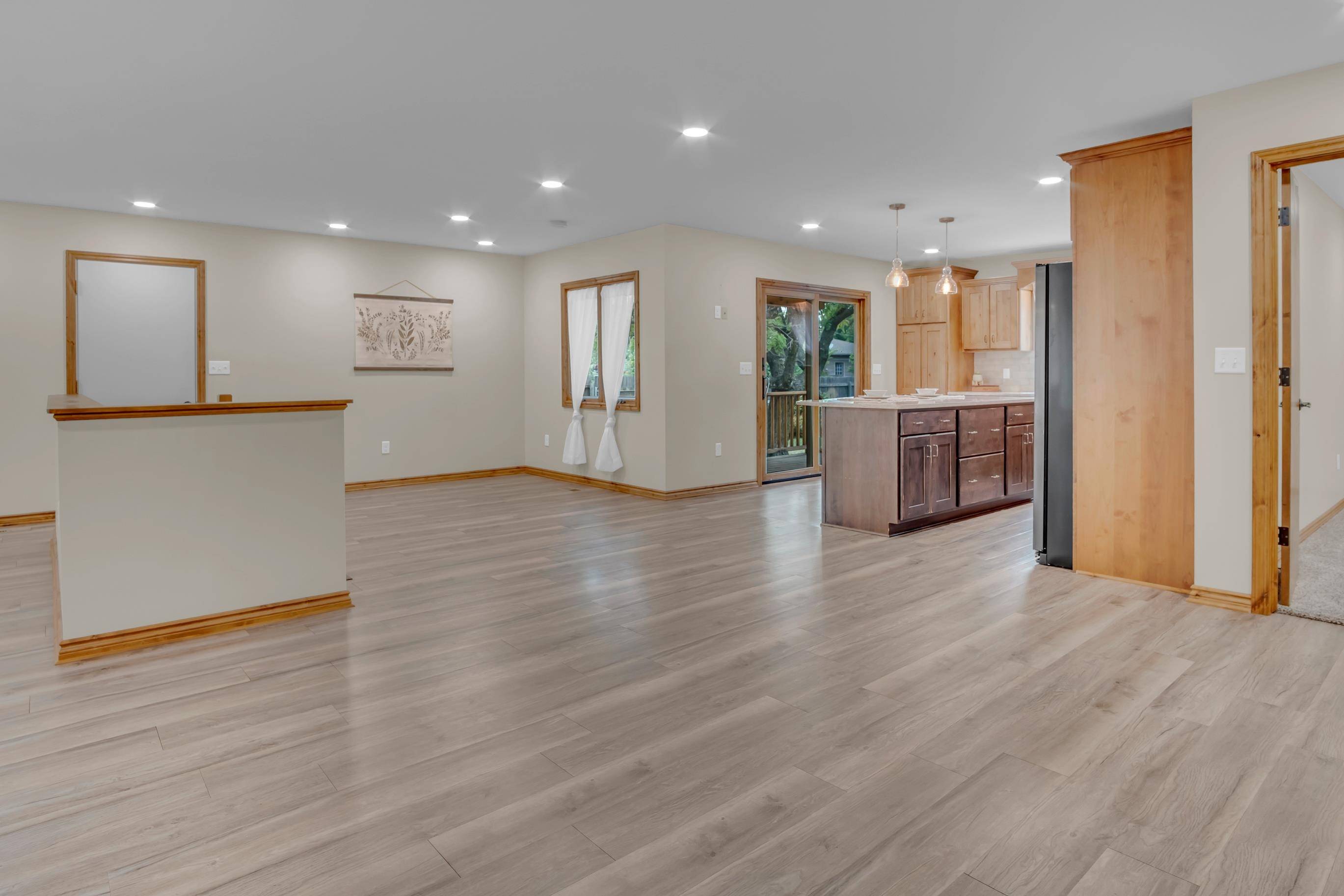 600 W 13th St, Newton, KS 67114