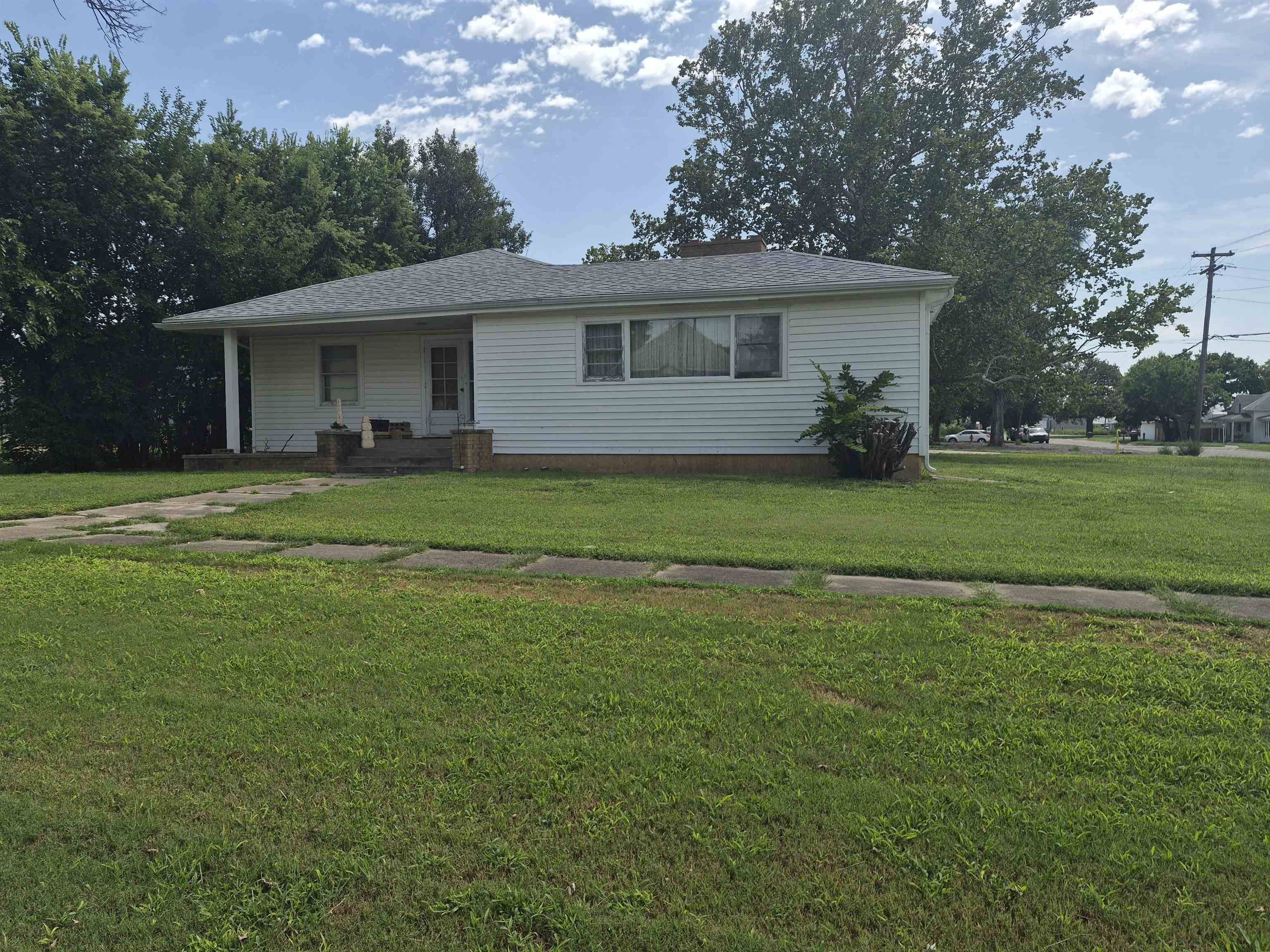 205 E Lost St., Lincoln, KS 67455
