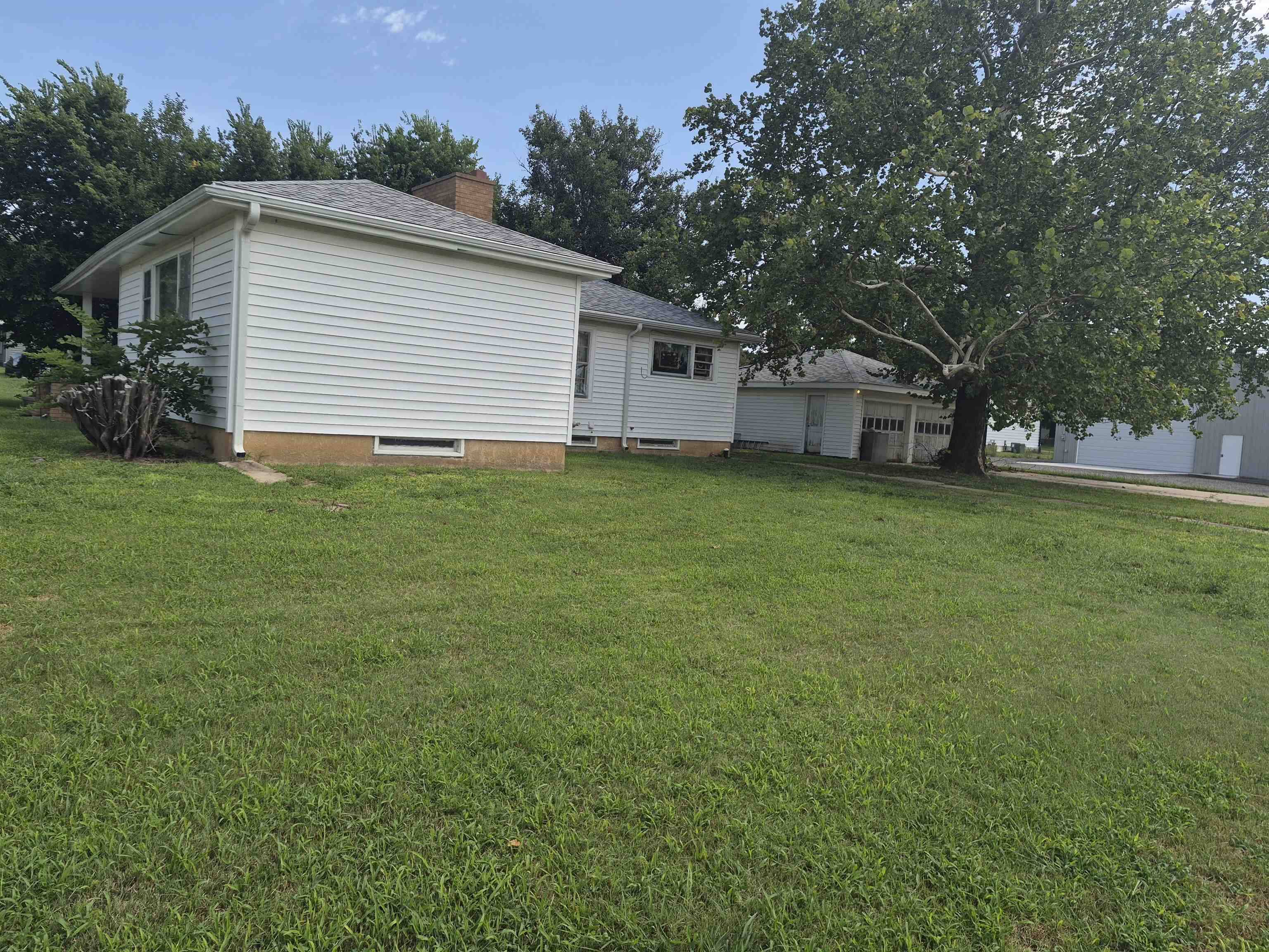 205 E Lost St., Lincoln, KS 67455