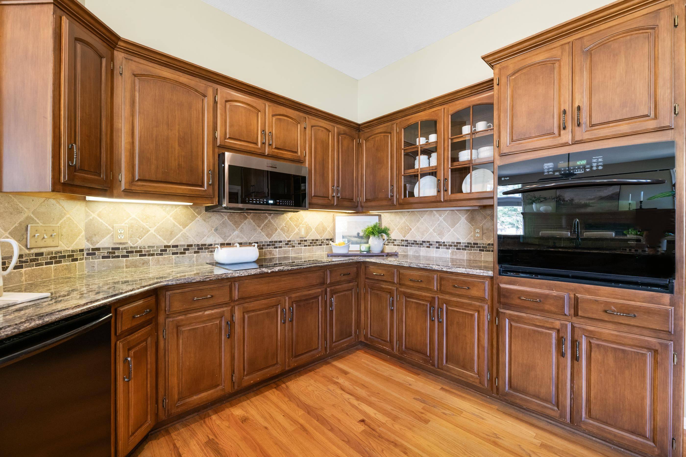 12206 E Killenwood Dr, Wichita, KS 67206