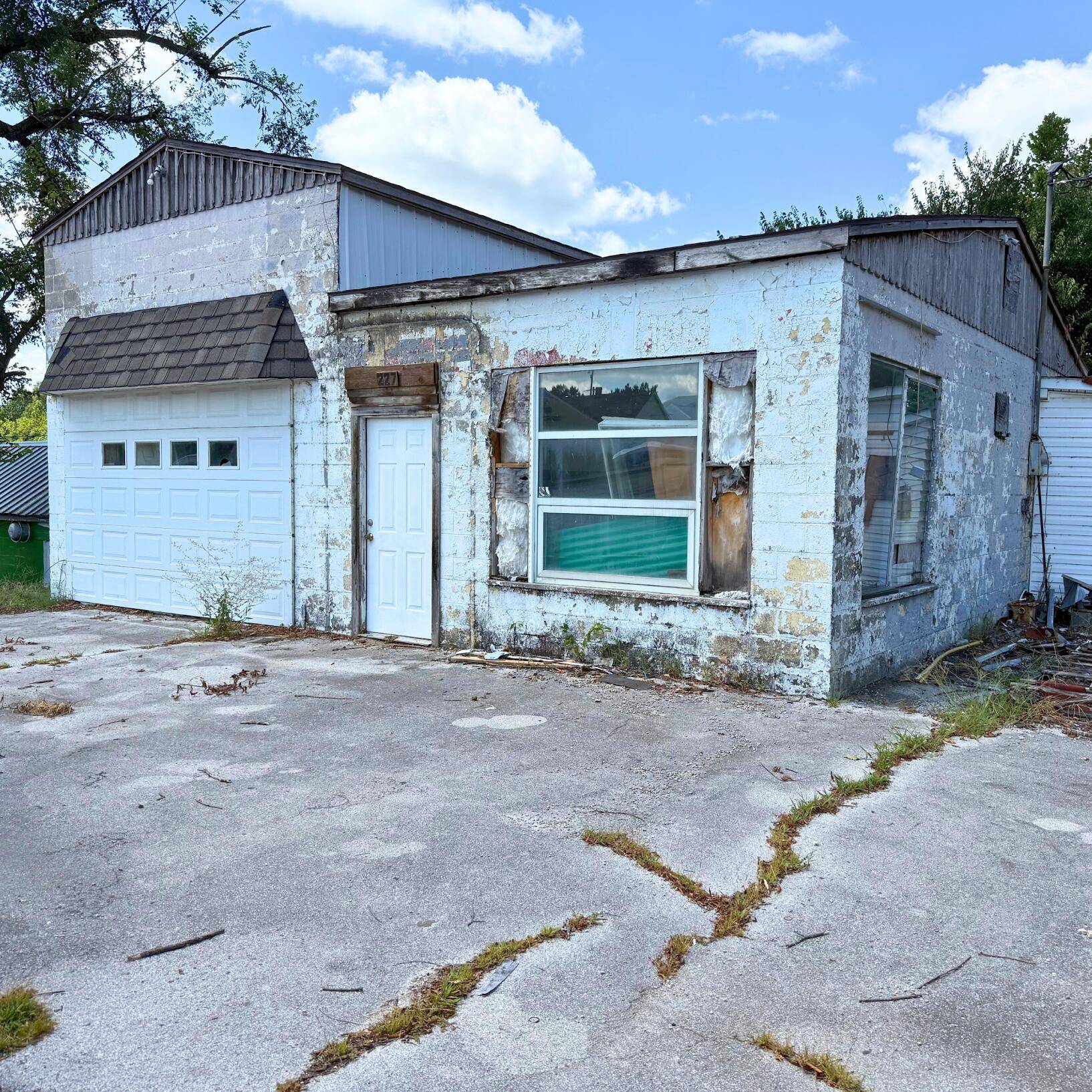 227 S Main ST, Everton, MO 65646