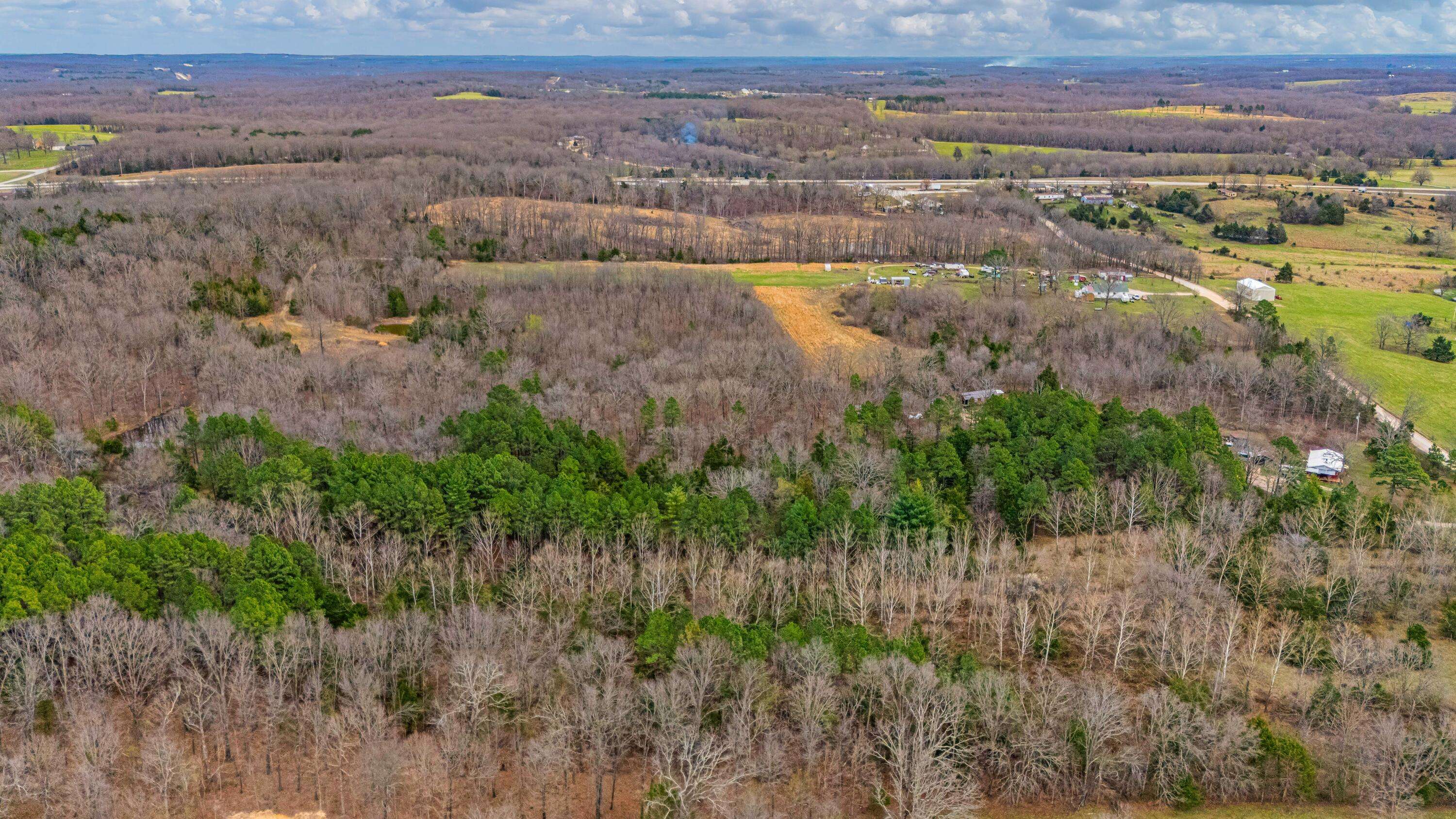 3725 County Road 5500, Willow Springs, MO 65793