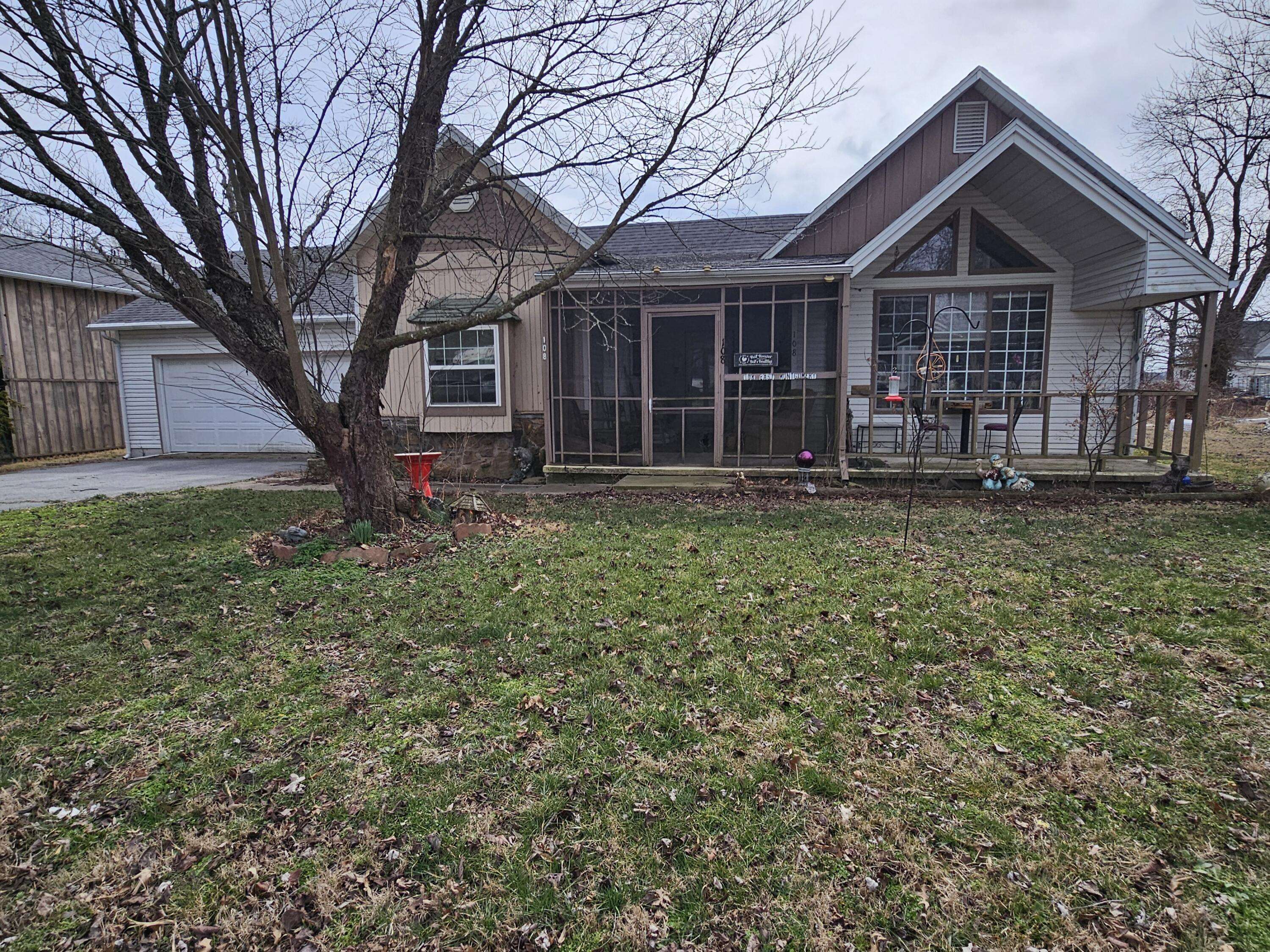 108 E Montgomery ST, Fairview, MO 64842