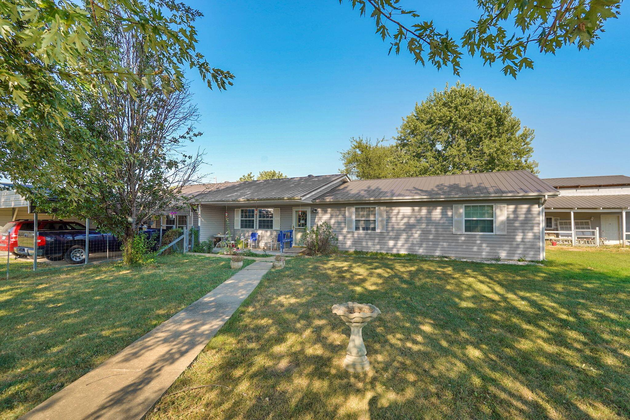 788 State Road H, Elkland, MO 65644