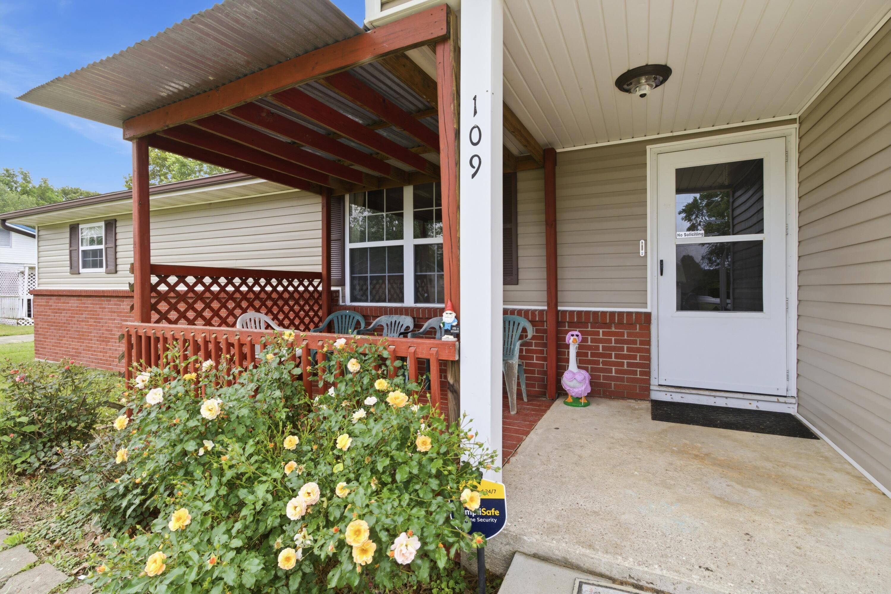 109 Circle DR, Monett, MO 65708