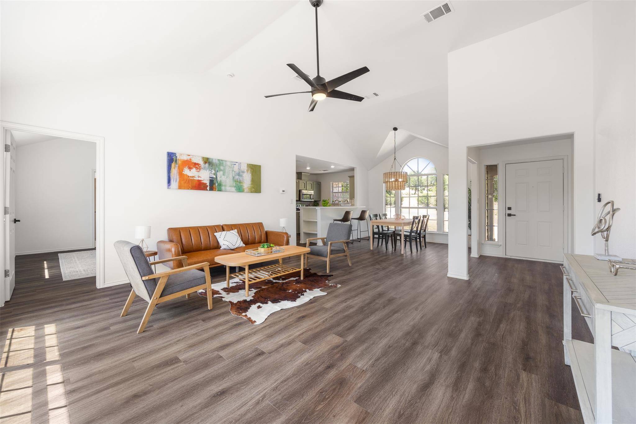 501 Royal CT, Cottonwood Shores, TX 78657