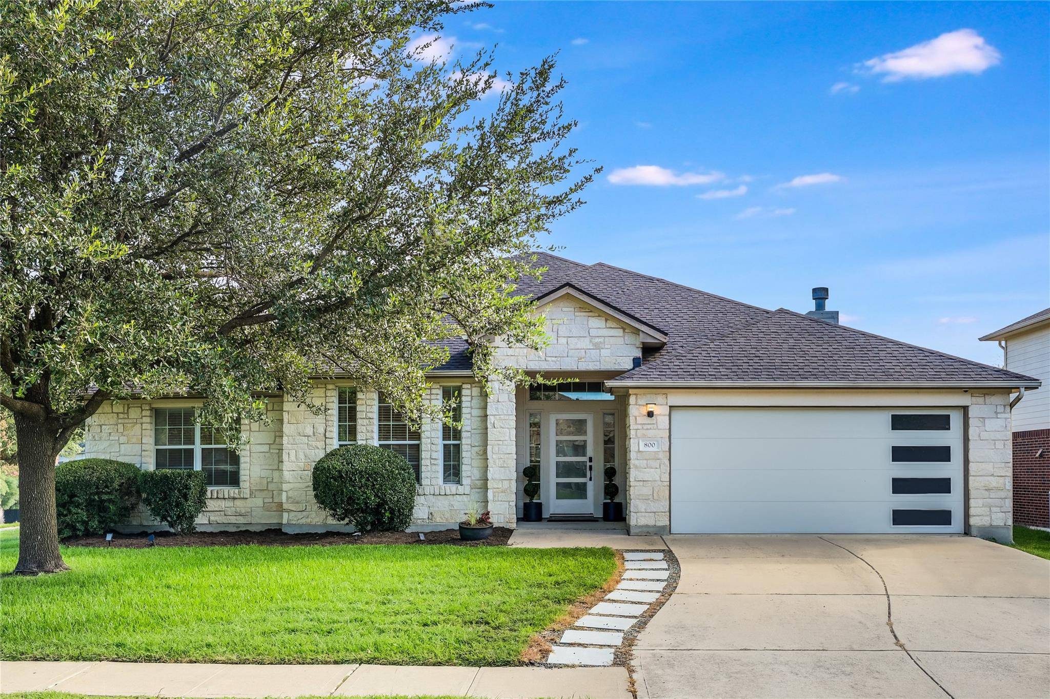 800 Portchester Castle PATH, Pflugerville, TX 78660