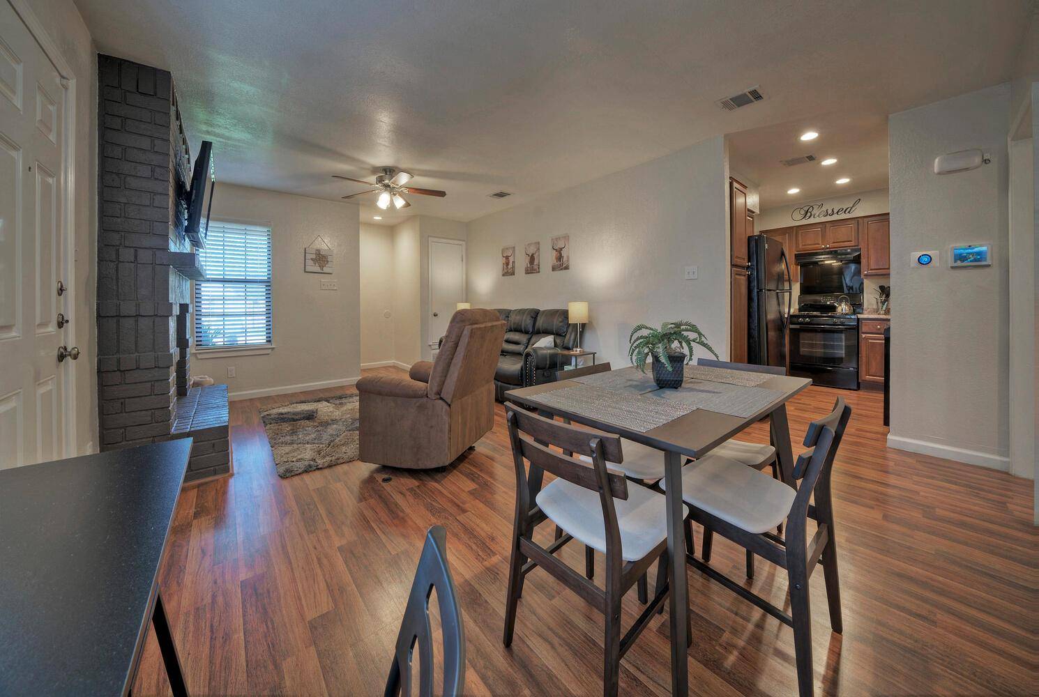 1004 Hyridge ST, Round Rock, TX 78664