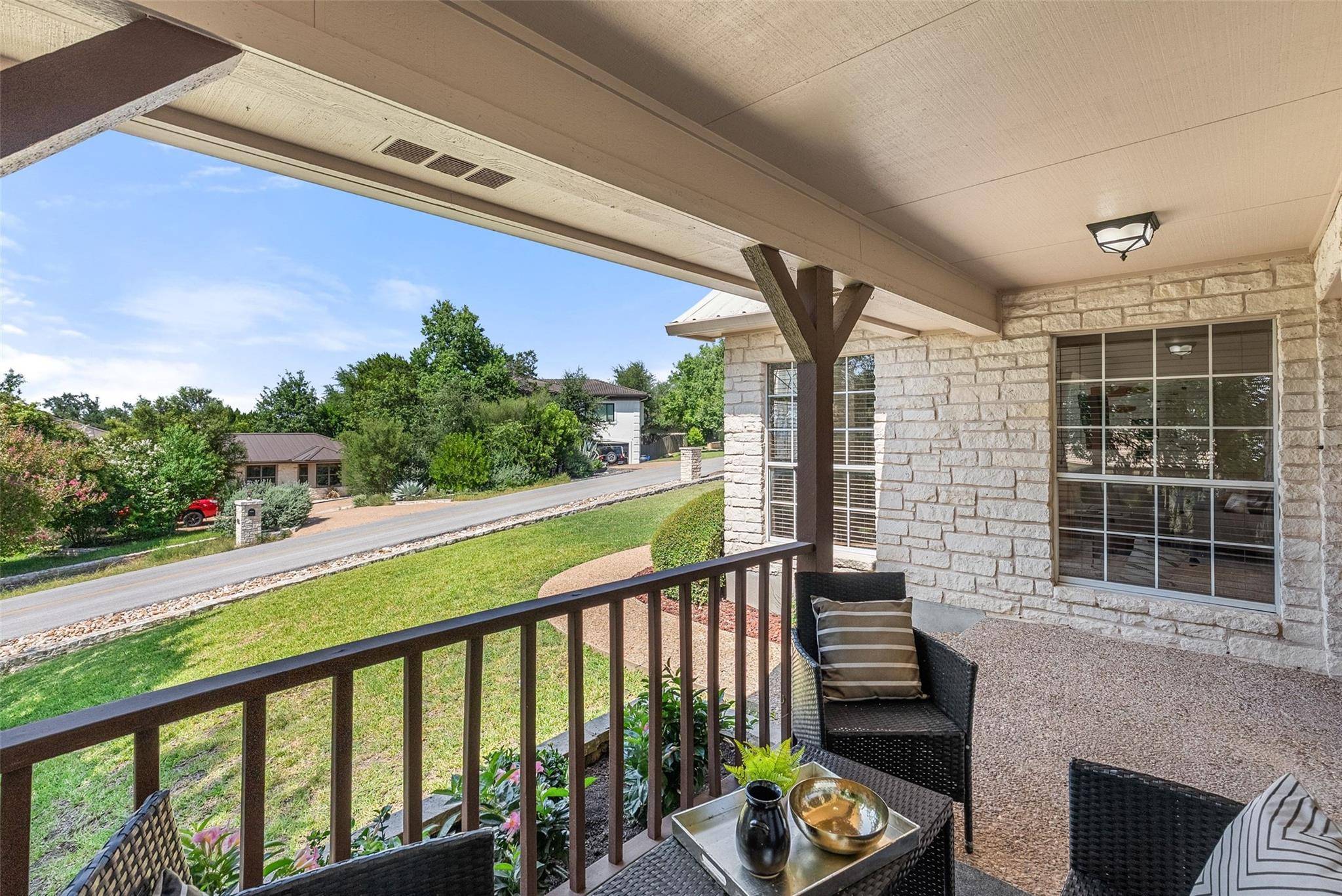 109 Schooner DR, Lakeway, TX 78738