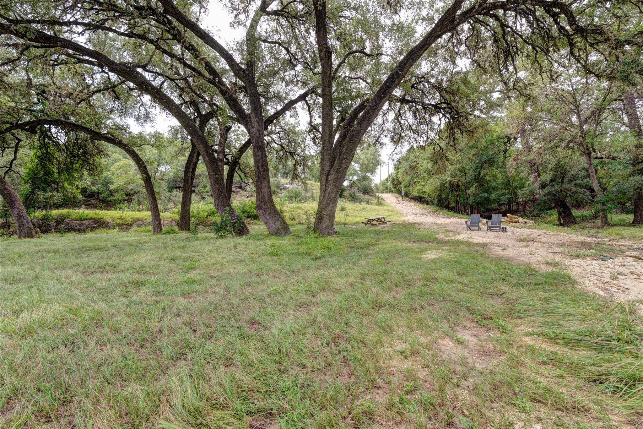 1424 Lakeshore DR N, Bandera, TX 78003