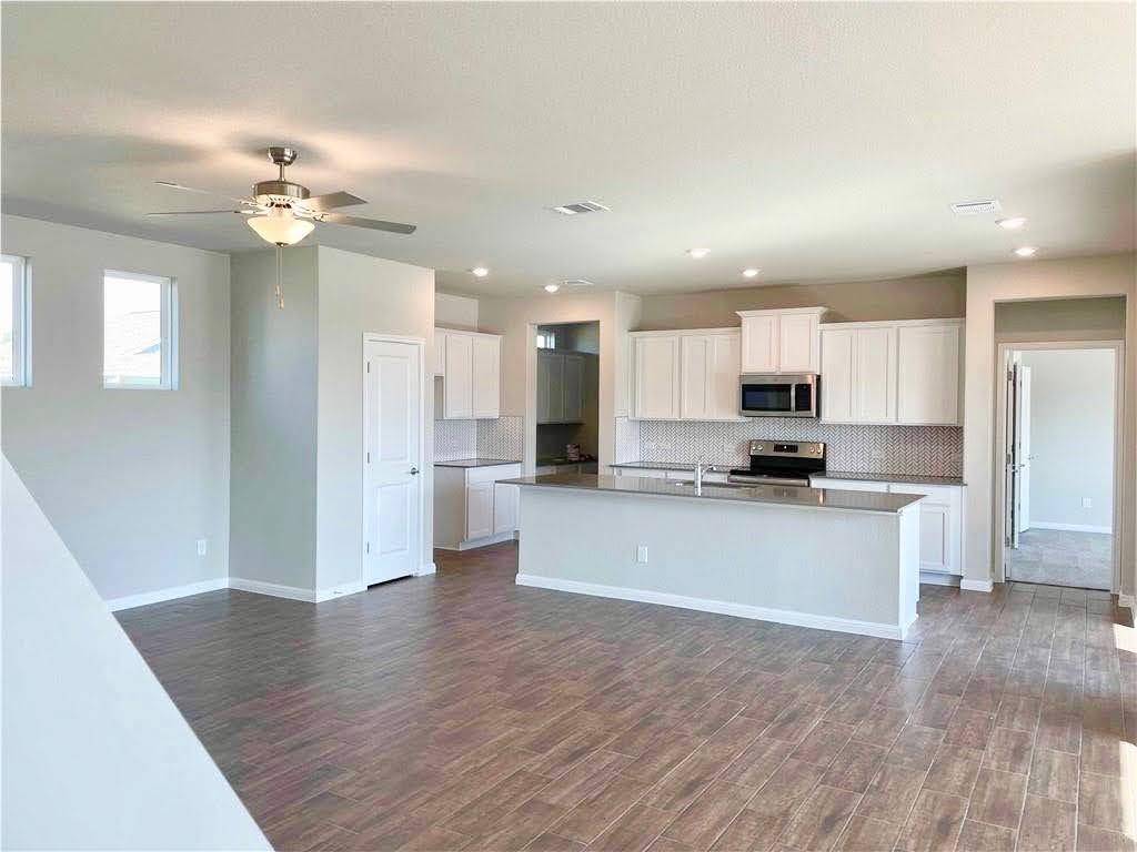3017 Settlement DR #32, Round Rock, TX 78665