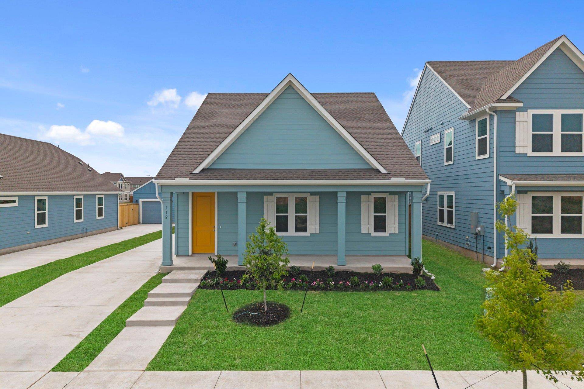 112 Cherry Blossom LN, Taylor, TX 76574