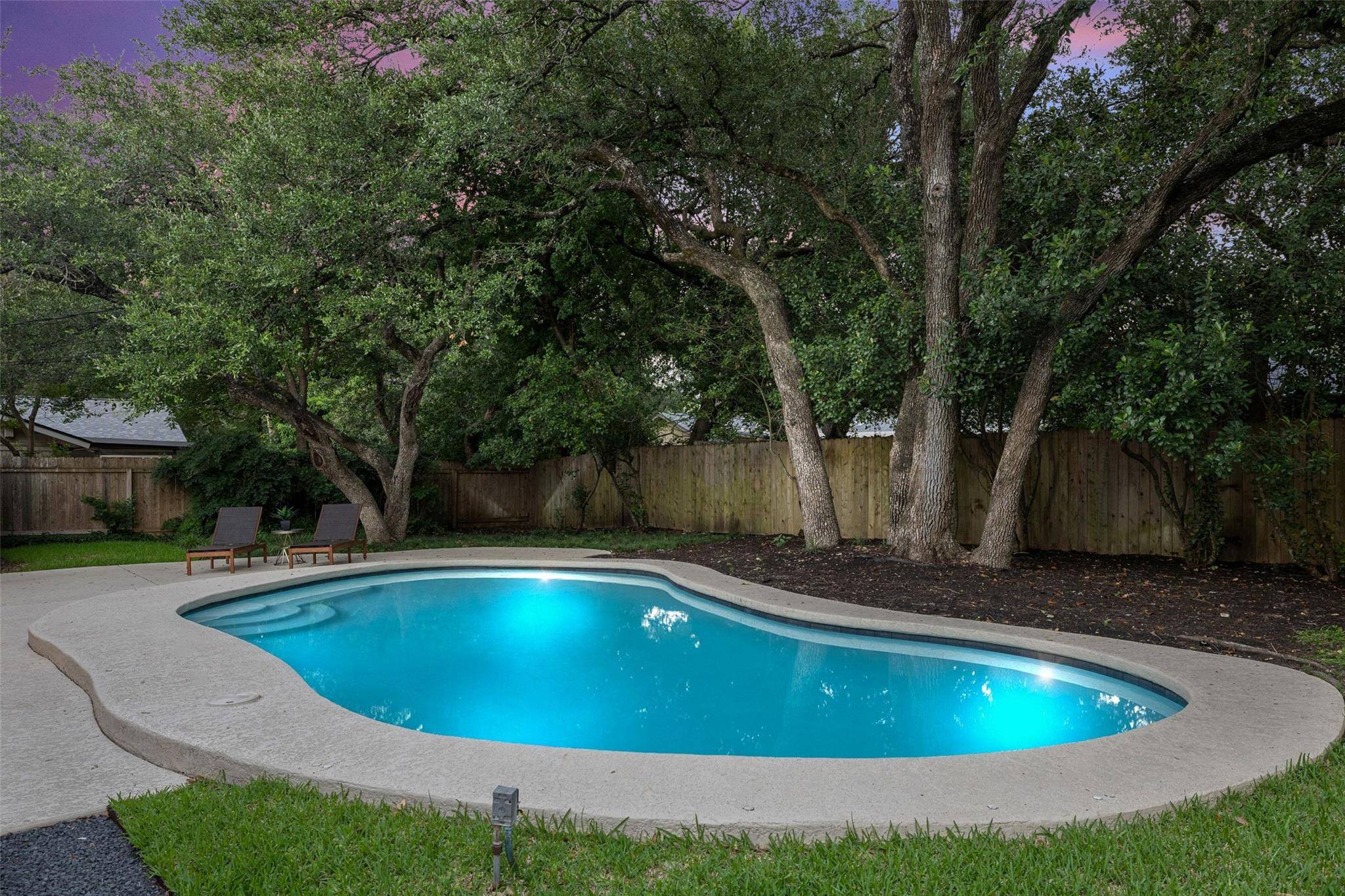 8805 Point West DR, Austin, TX 78759