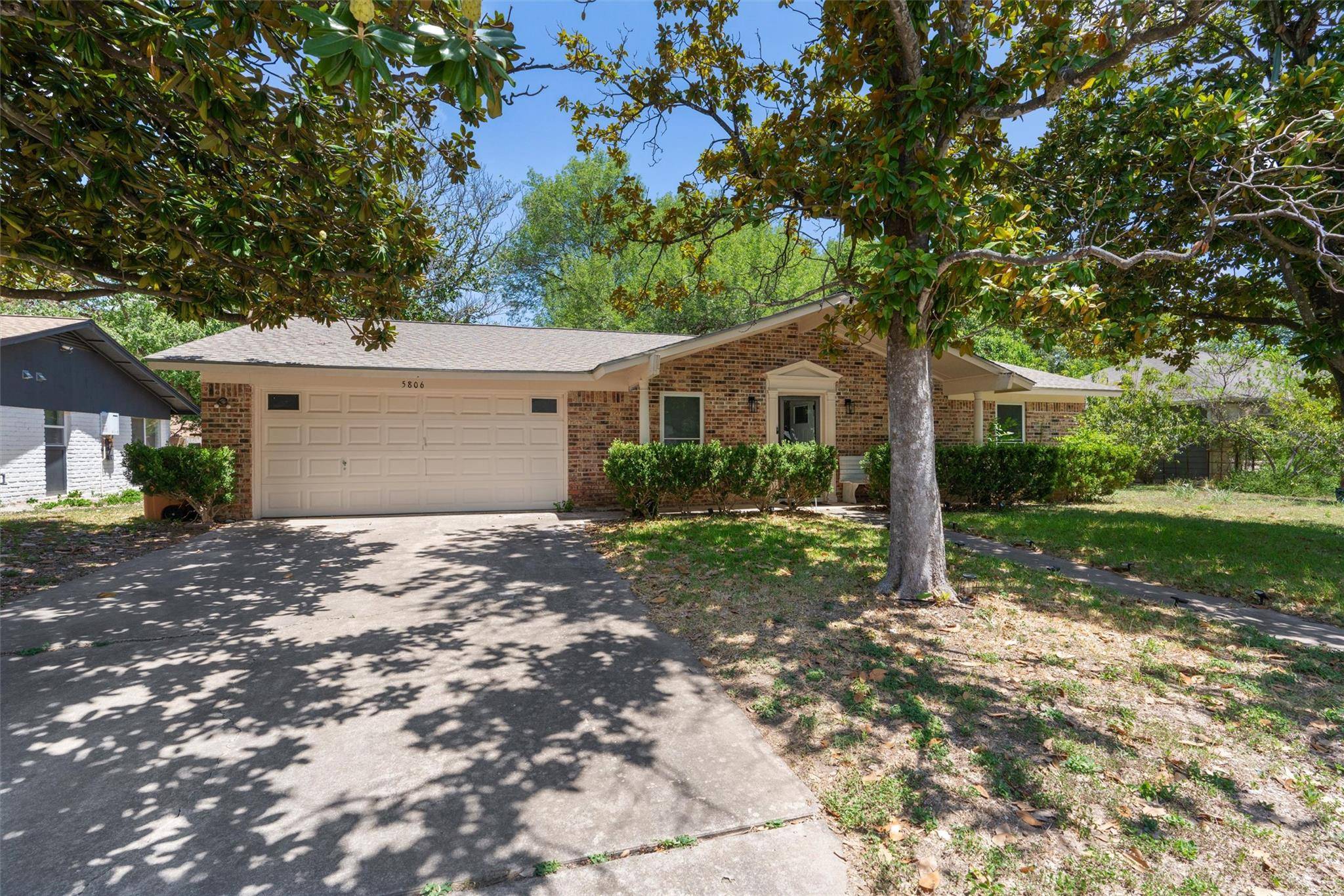 5806 Whitebrook DR, Austin, TX 78724