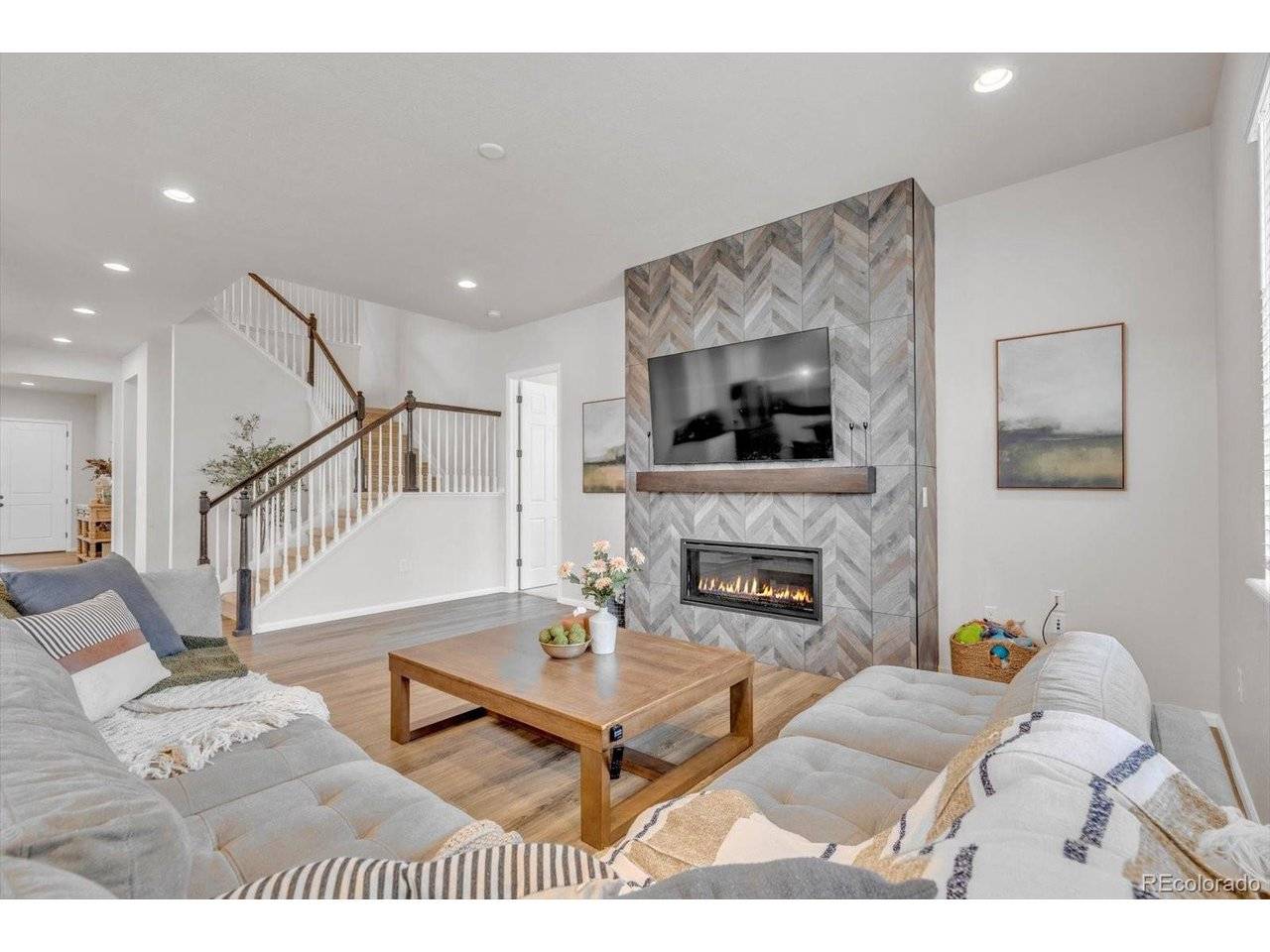 1397 Hart, Elizabeth, CO 80107