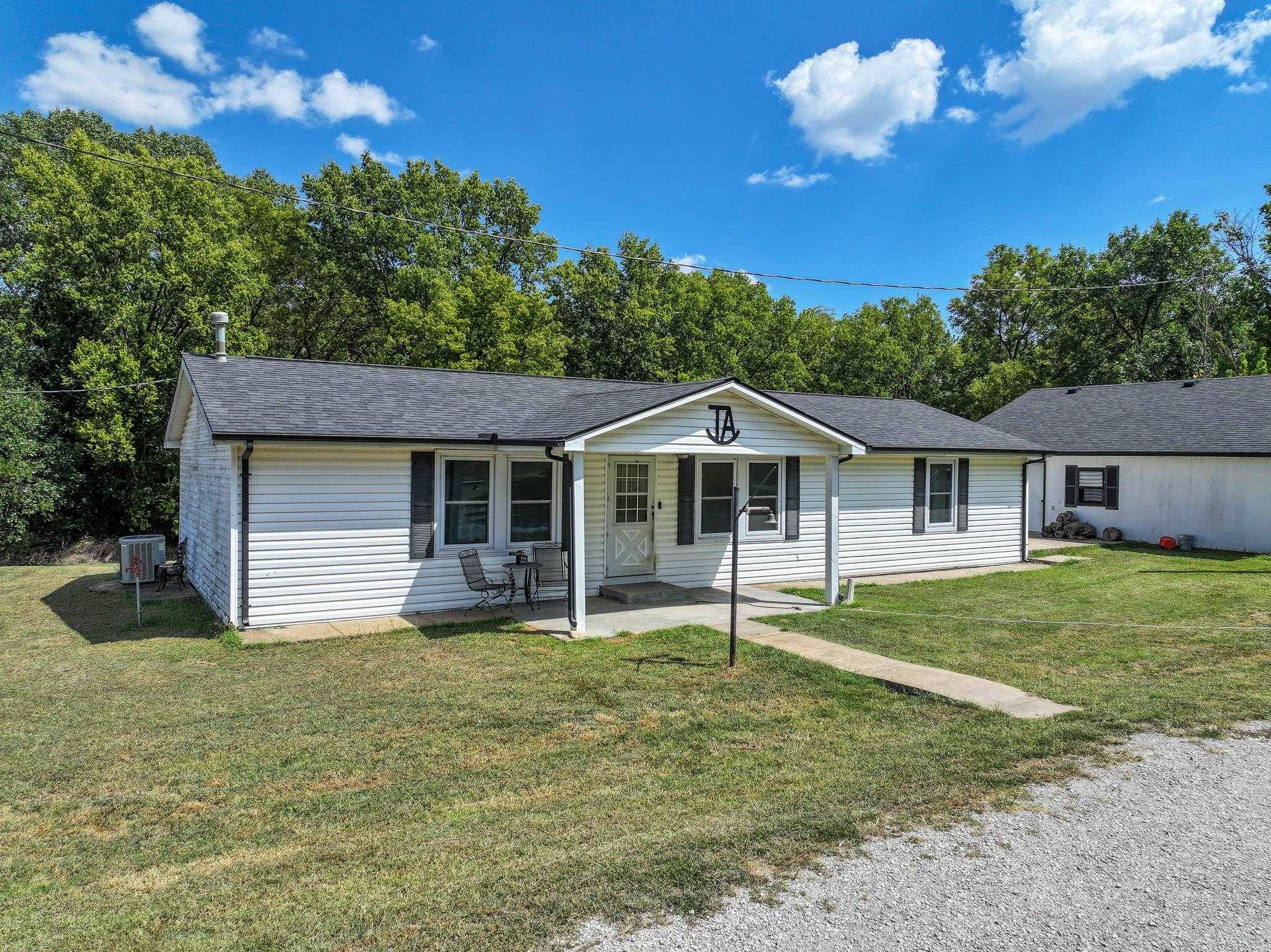 19421 US Highway 160, Winfield, KS 67156