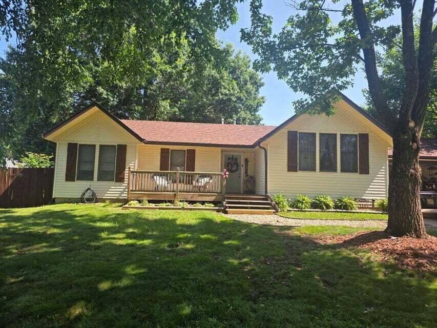 1101 April DR, Ozark, MO 65721