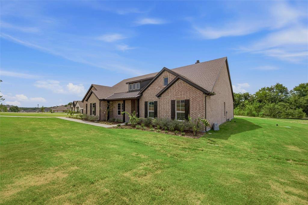 903 Perrin Lane, Van Alstyne, TX 75495