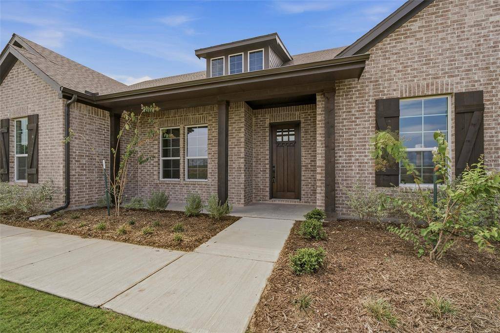 903 Perrin Lane, Van Alstyne, TX 75495