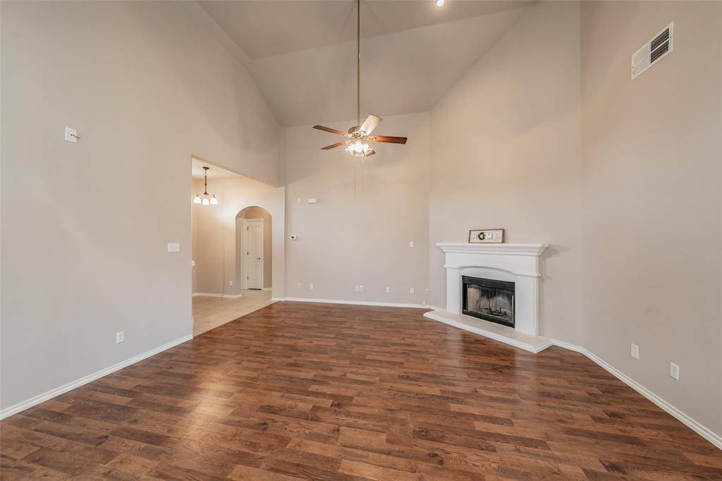 10501 Cloisters Drive, Fort Worth, TX 76131