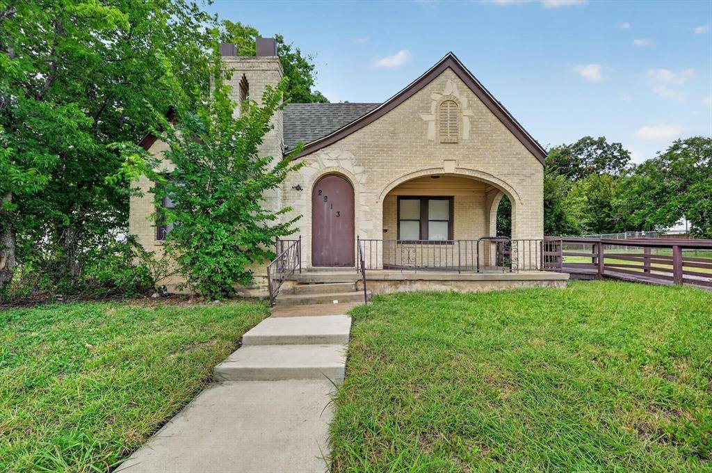 2813 E Rosedale Street, Fort Worth, TX 76105